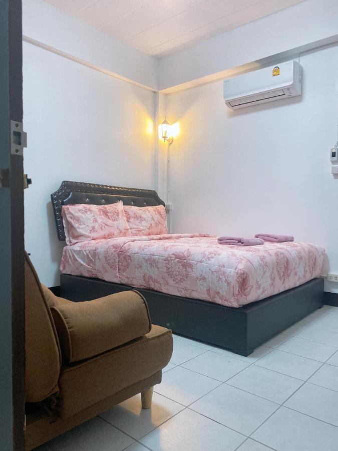 Ban Pongphan Apartment *