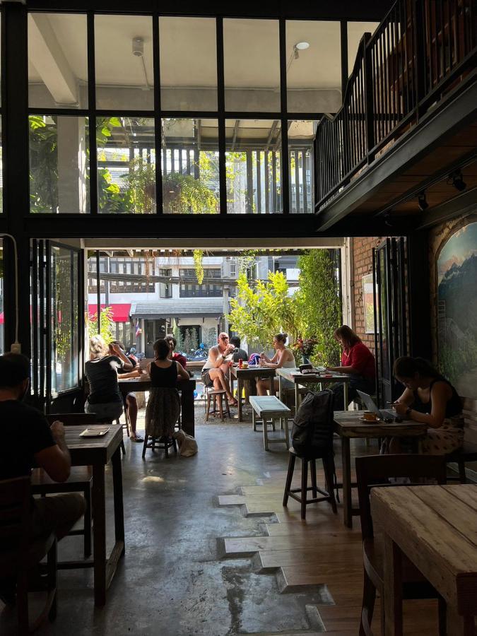 Albergue Hobnob (adults Only)