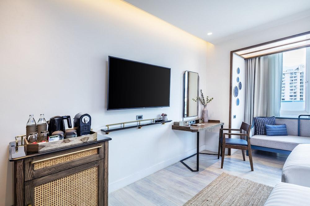 Syn Boutique Hotel 5*