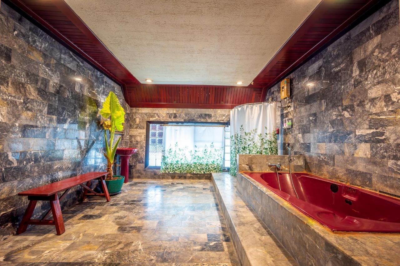 Hotel Blue Dream