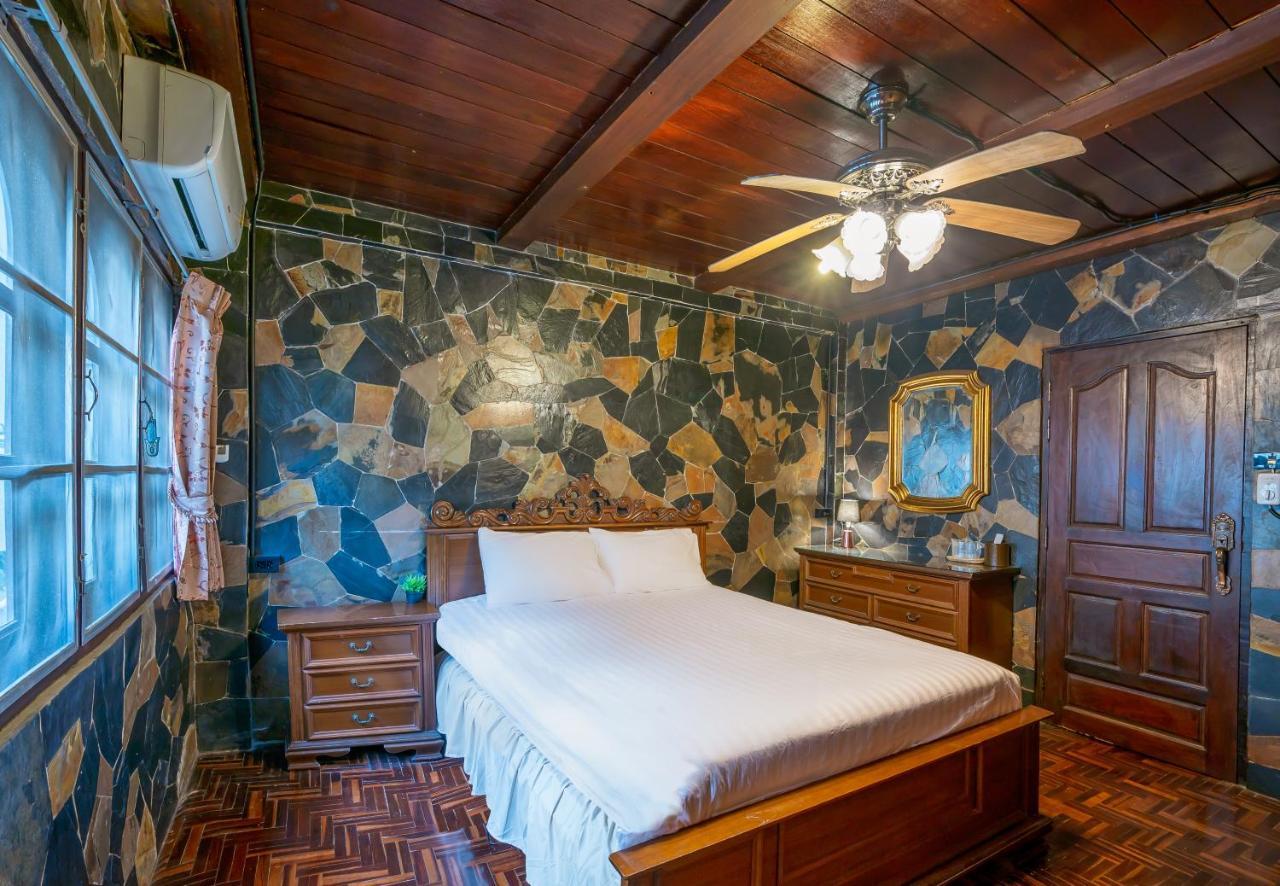 Hotel Blue Dream