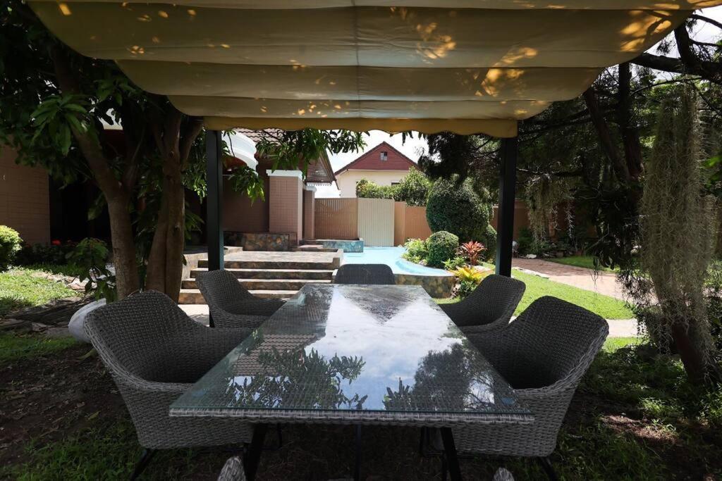 Chamber' 64 Private Pool *