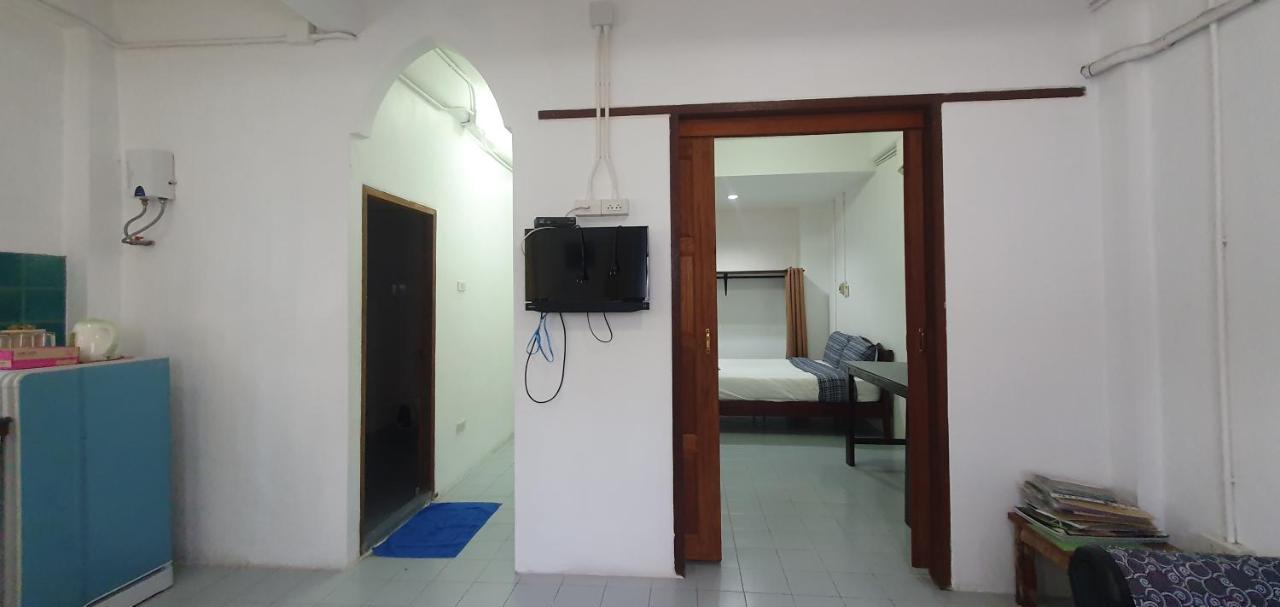 Apartment Singharat In The Old