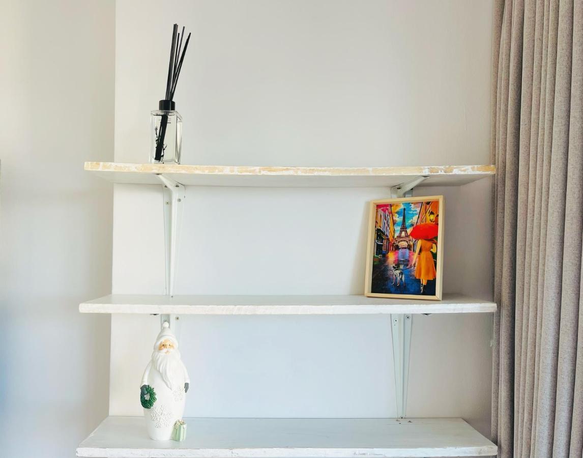 Quiet In Downtown Apartment *