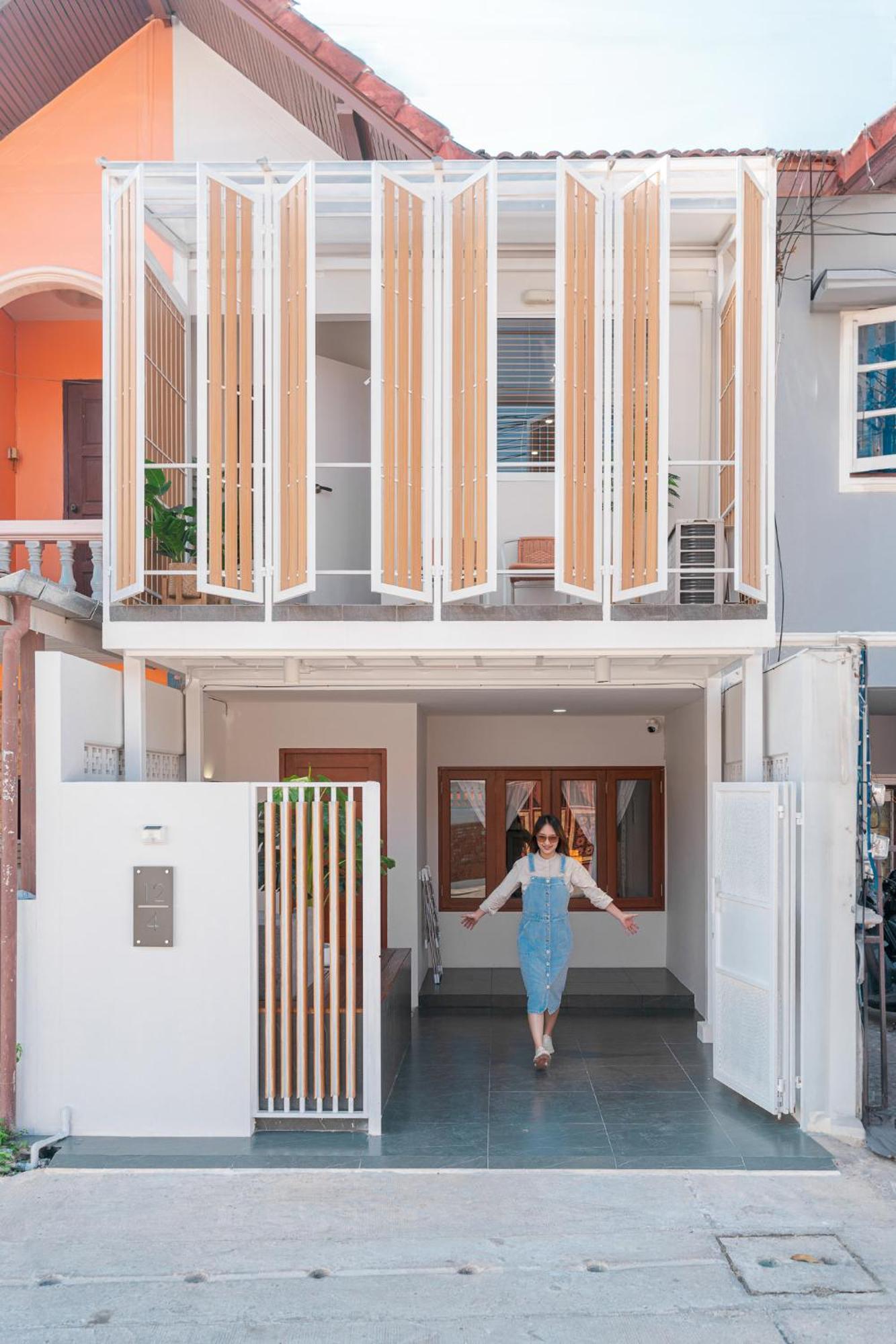Modern Style Townhome /2br Near Cnx Moat