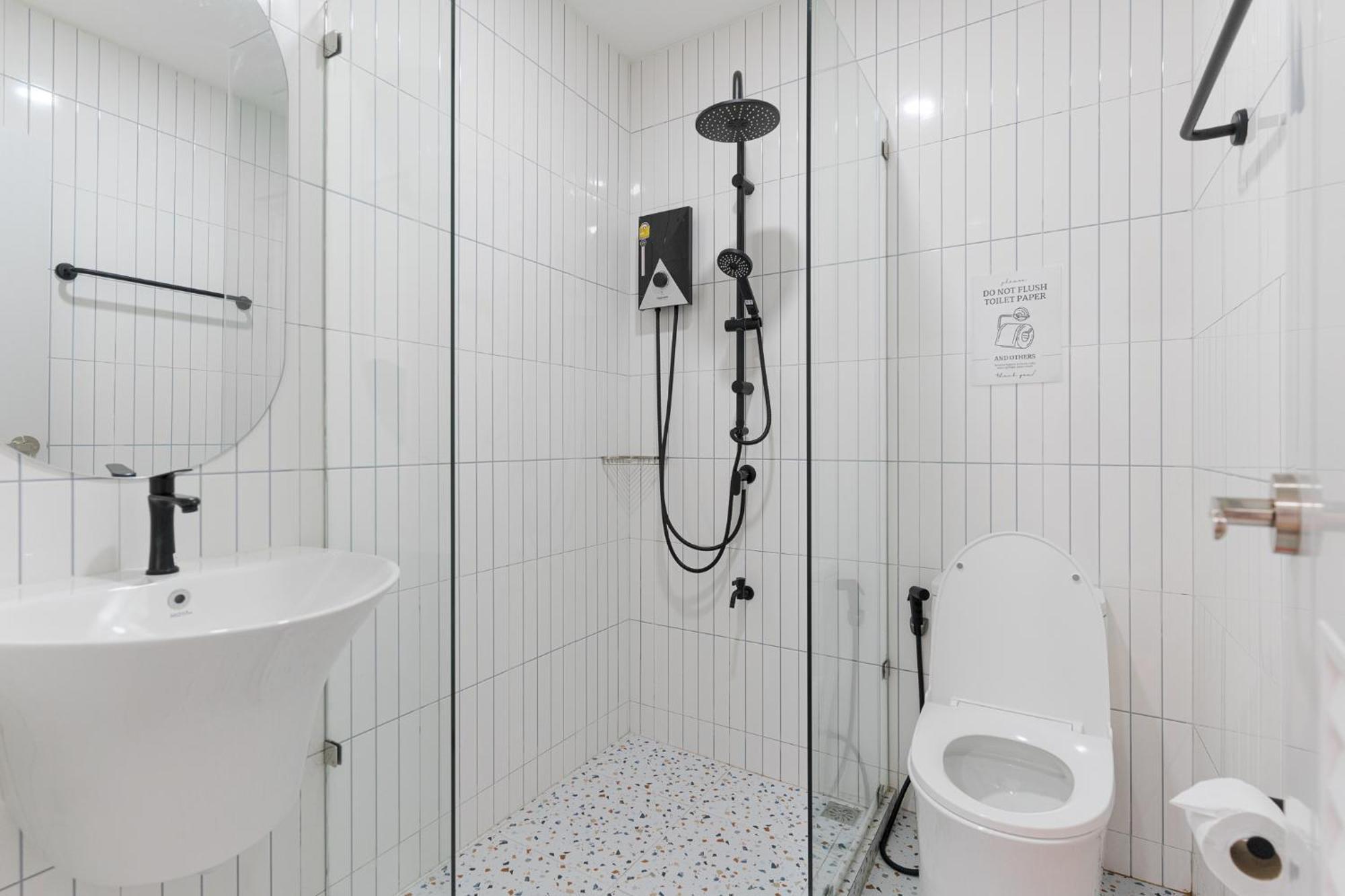 Apartment Modern Style Townhome /2br Near Cnx Moat *
