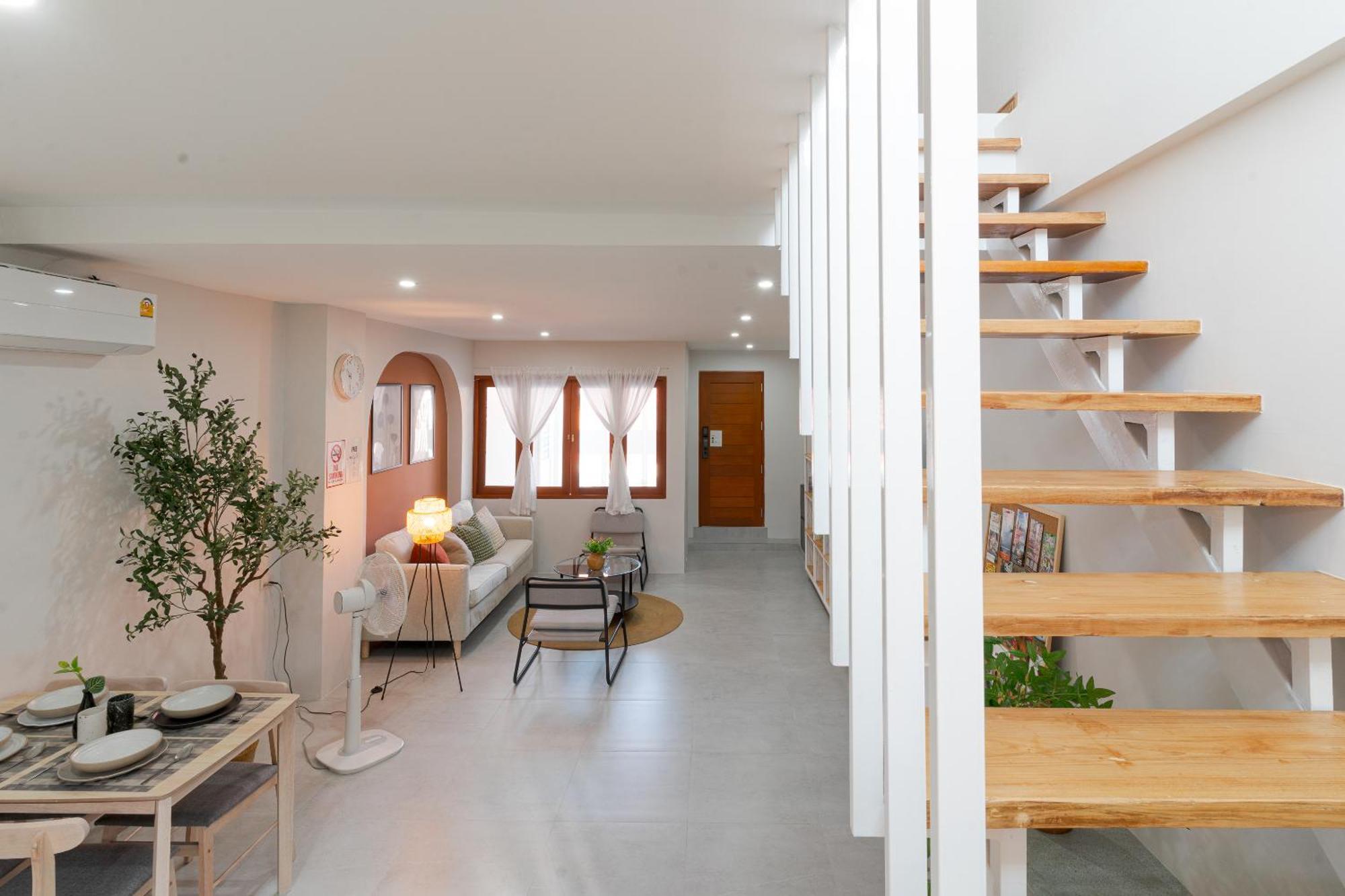 Apartment Modern Style Townhome /2br Near Cnx Moat Chiang Mai