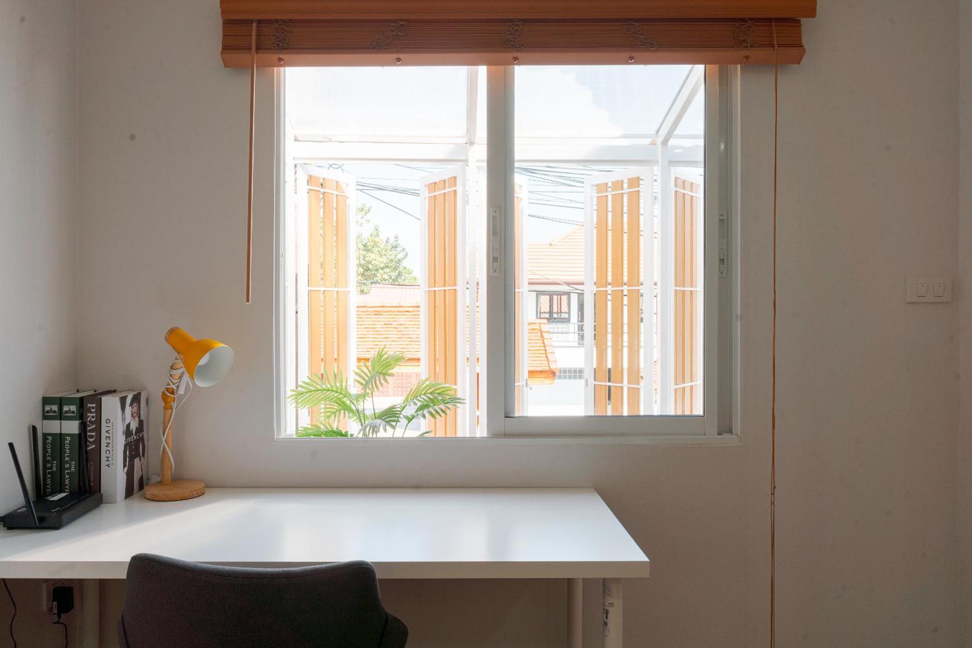 Modern Style Townhome /2br Near Cnx Moat Apartment *