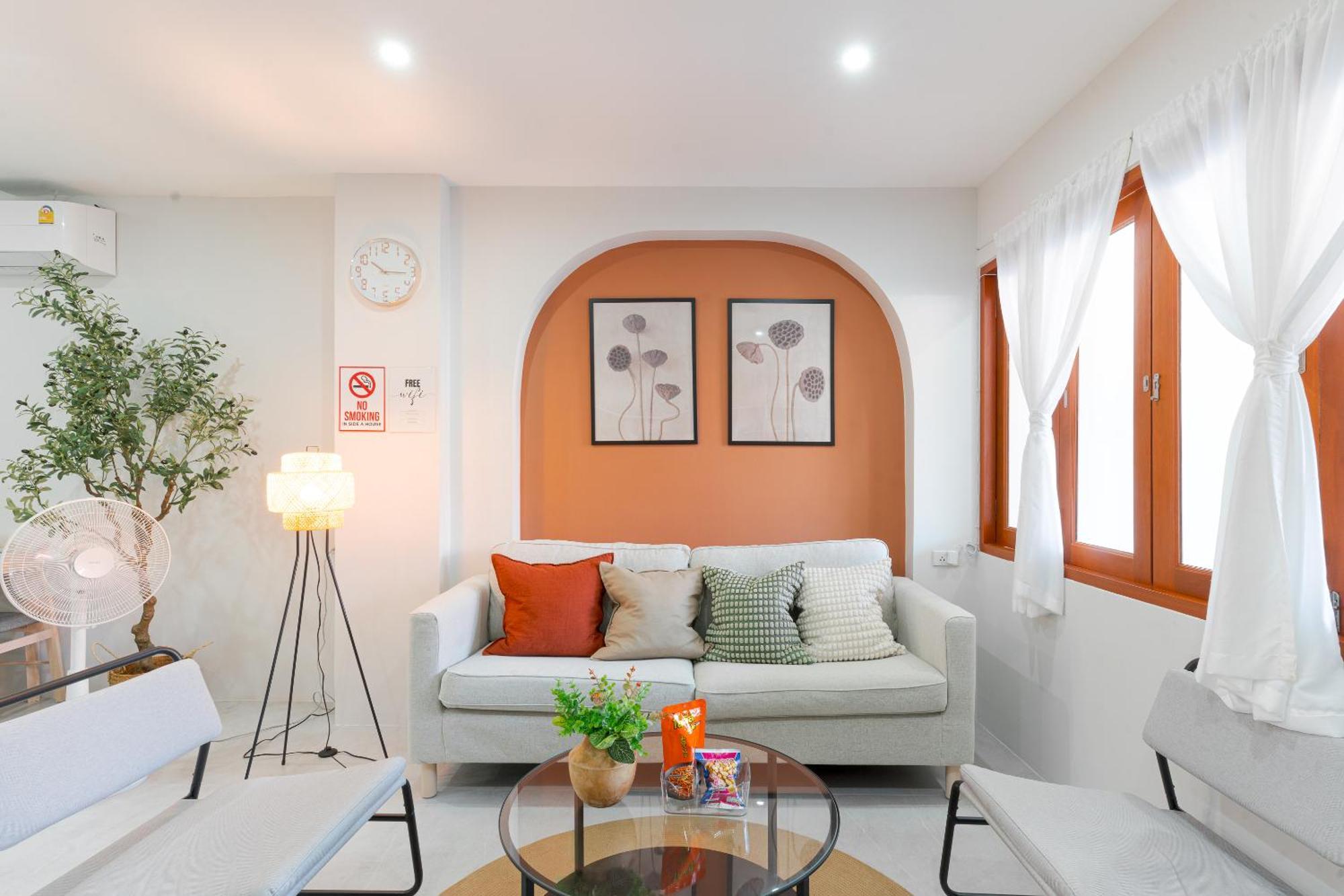 Modern Style Townhome /2br Near Cnx Moat Chiang Mai