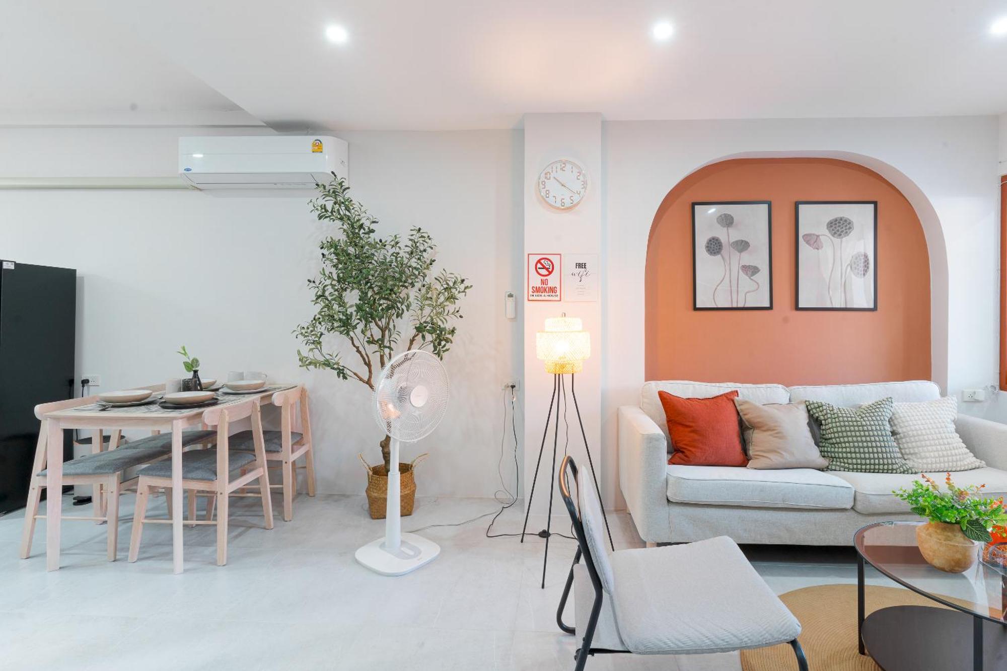 Apartment Modern Style Townhome /2br Near Cnx Moat