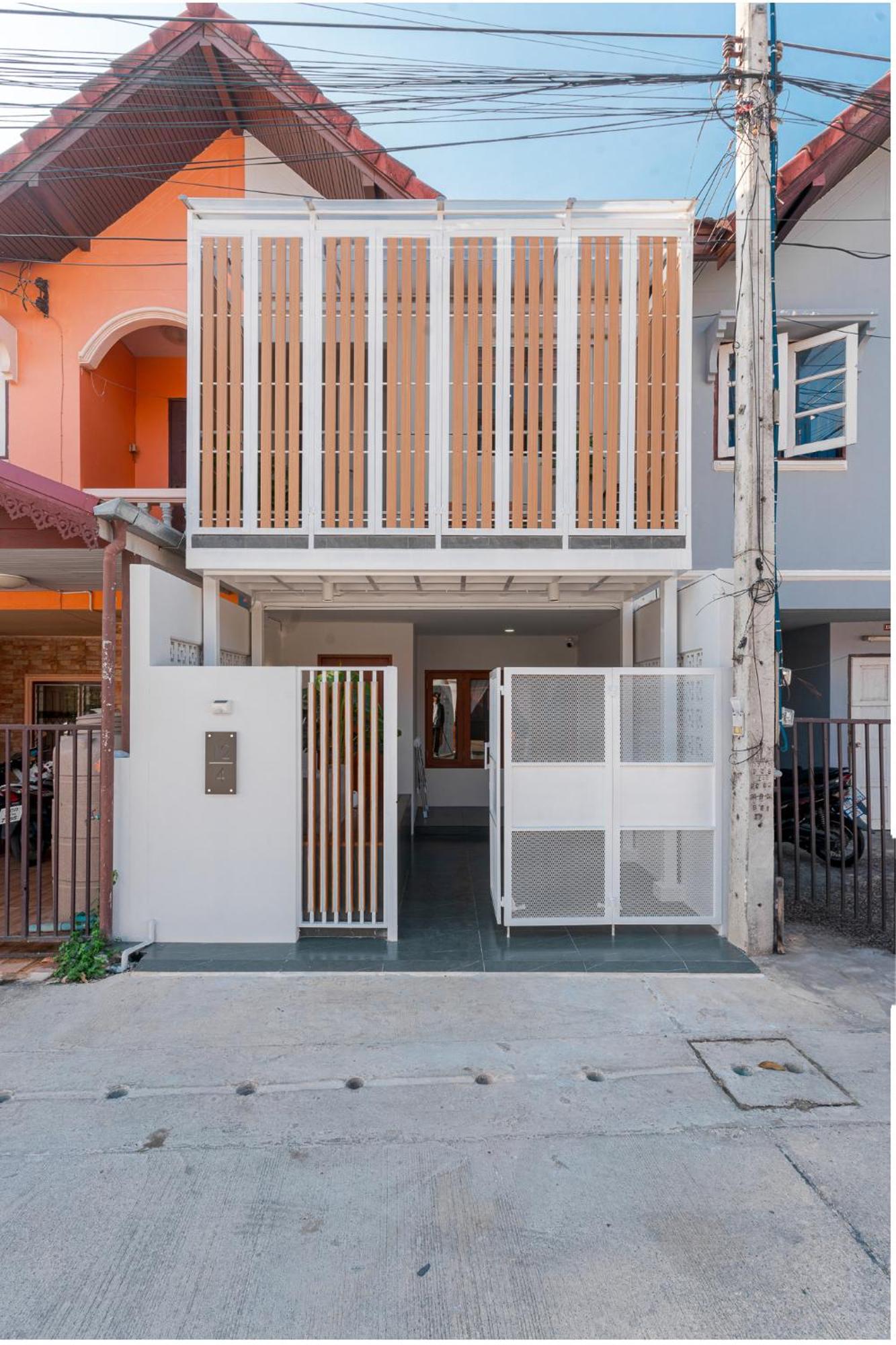 Modern Style Townhome /2br Near Cnx Moat *
