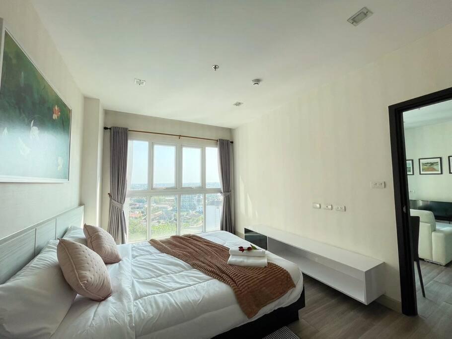The Prio Near Airport Plaza
