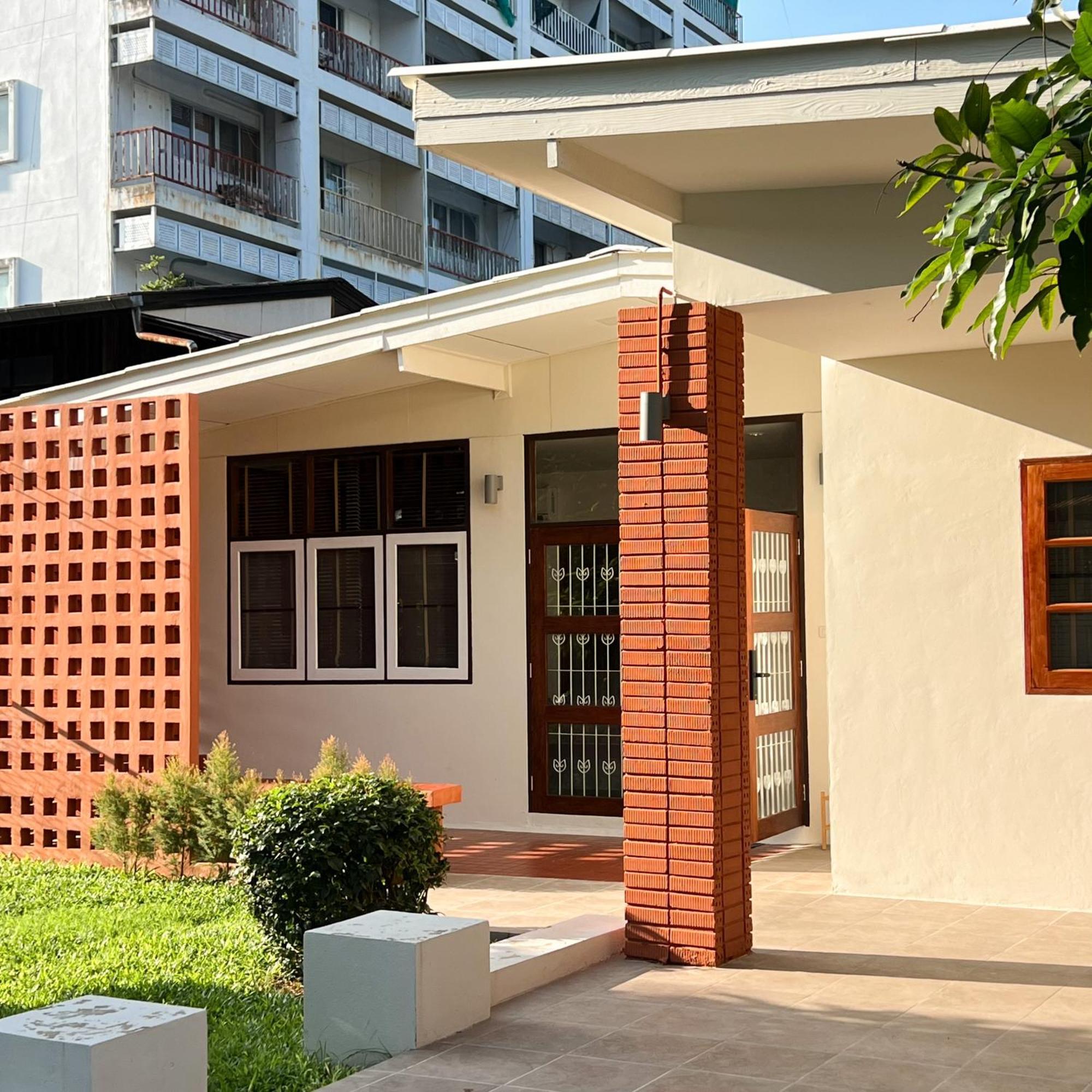 Ray's Home,3br With Front Yard,walkable To Nimman Chiang Mai