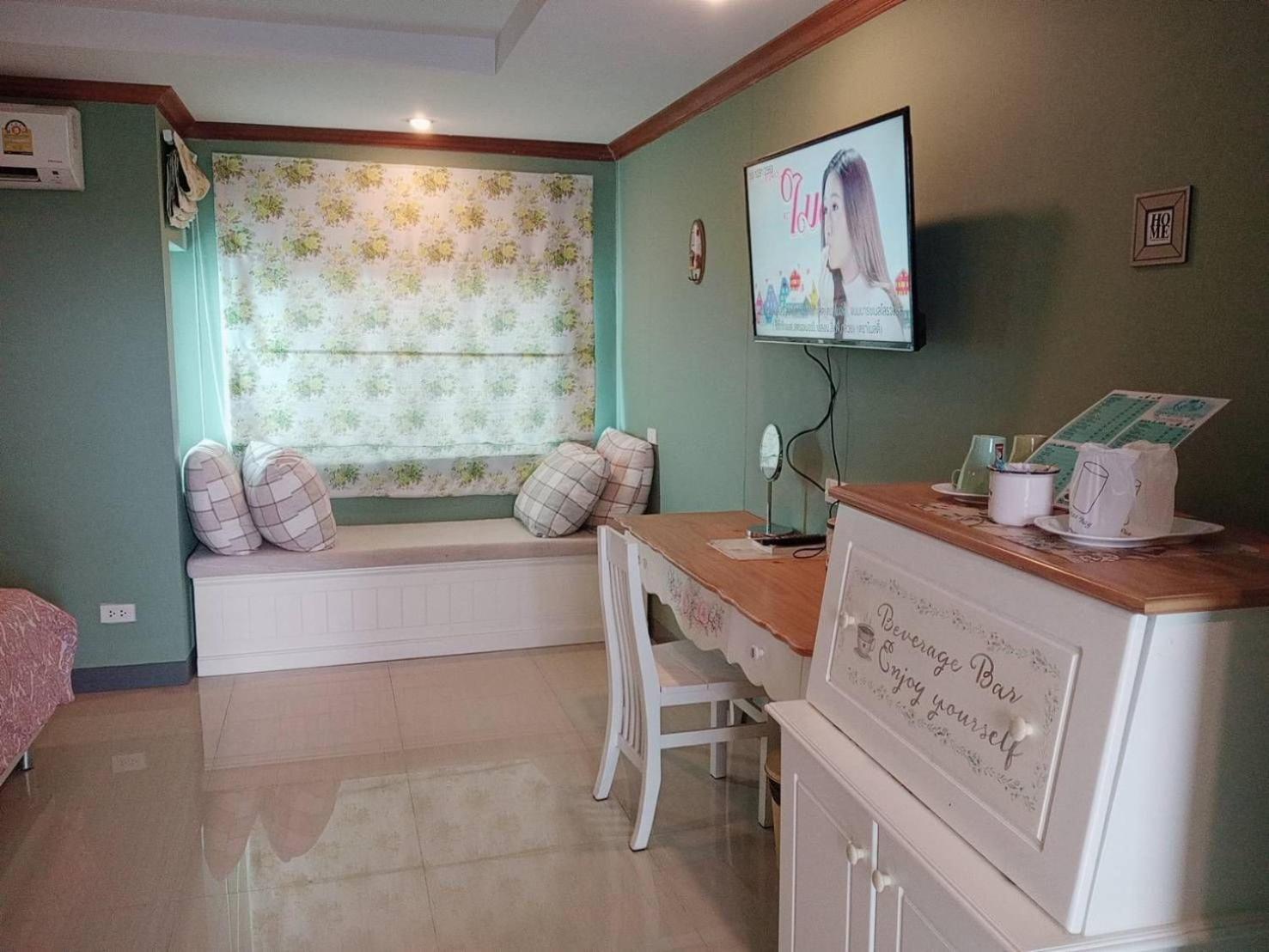 The Lilly Hotel 3*