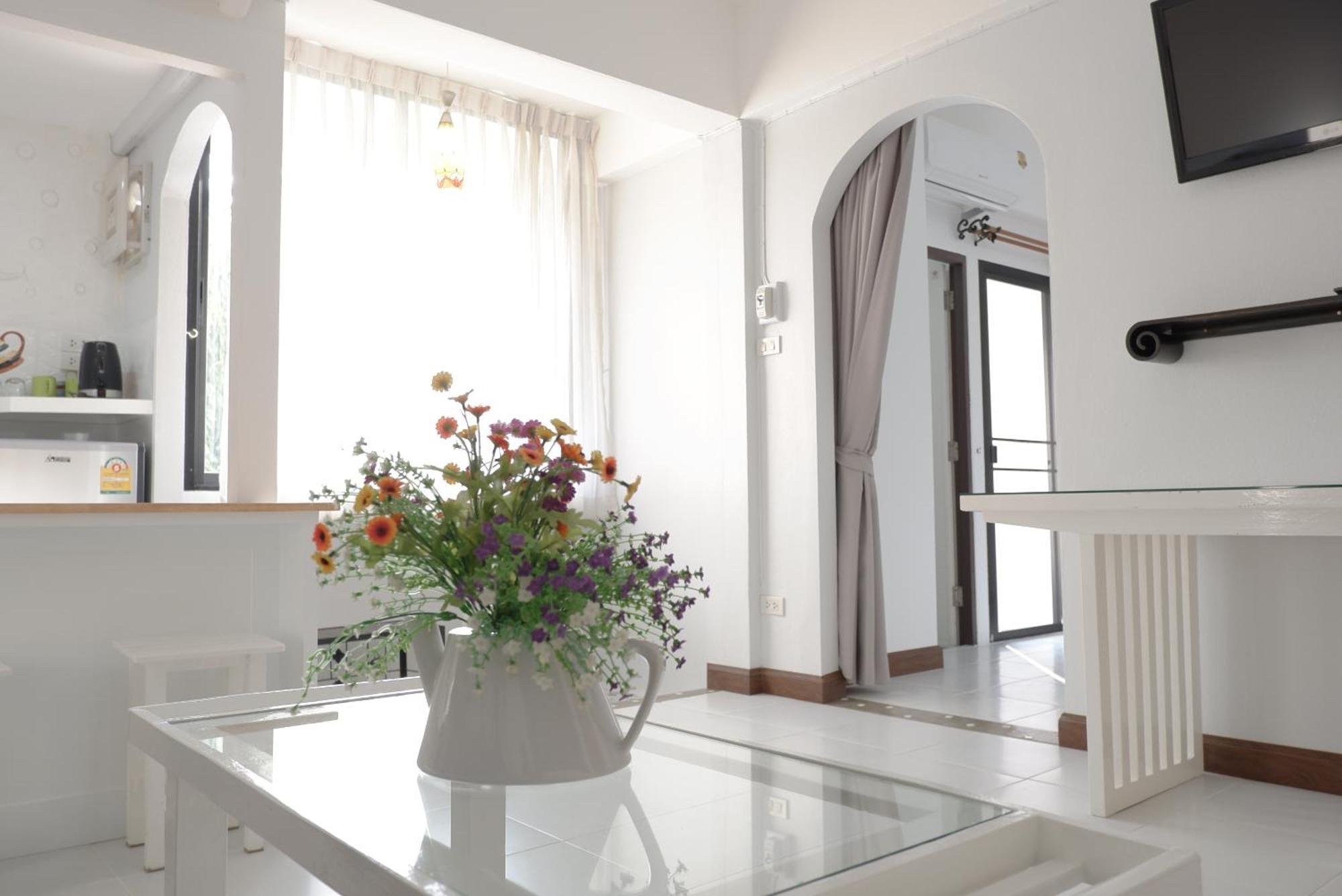 Inn Shan Boutique