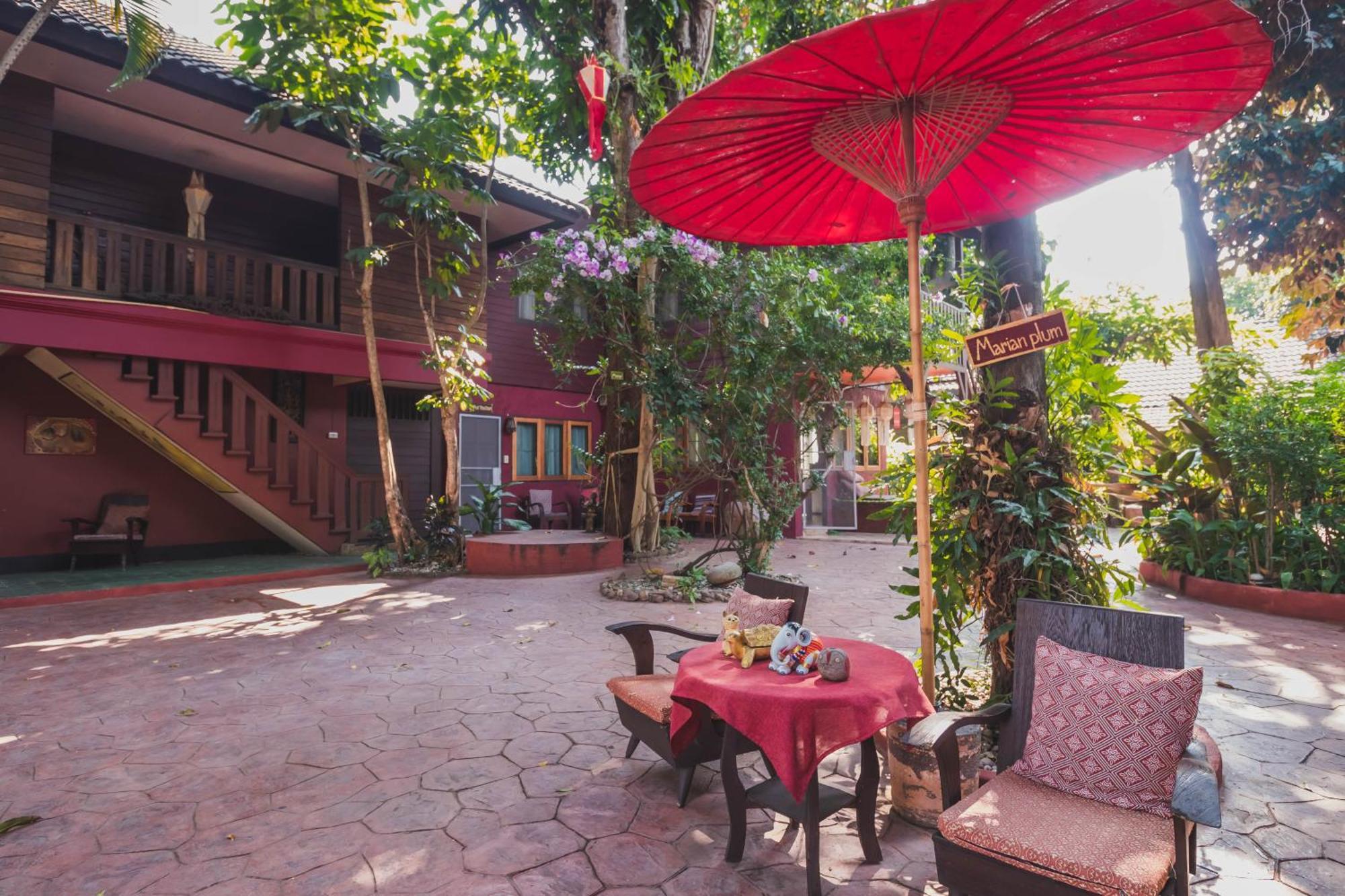 Bed & Breakfast Joy's House & Tour