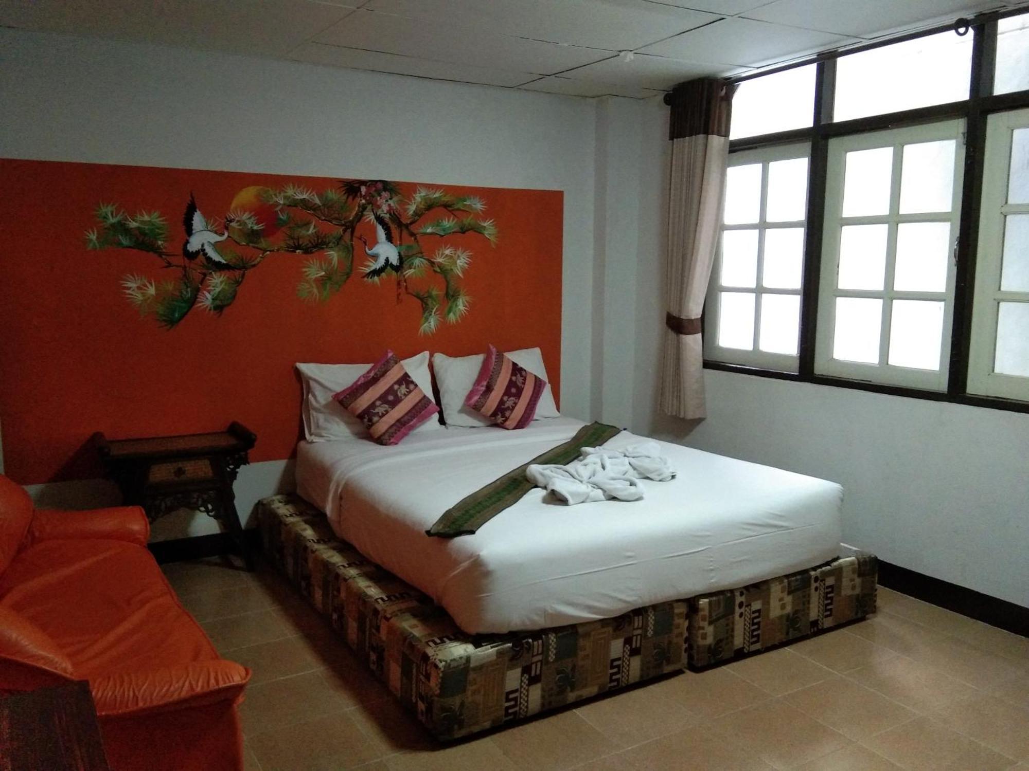 Hotel Born
