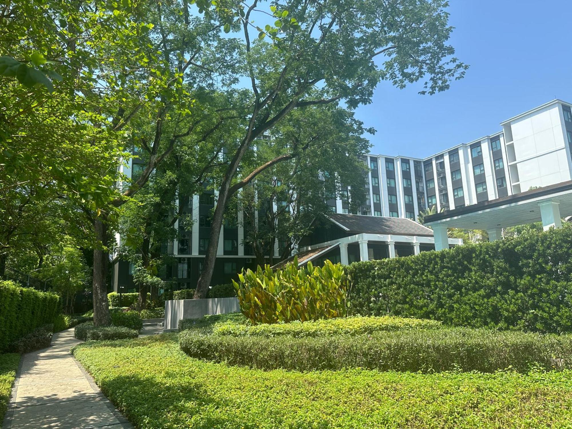 Escent Park Apartment Chiang Mai