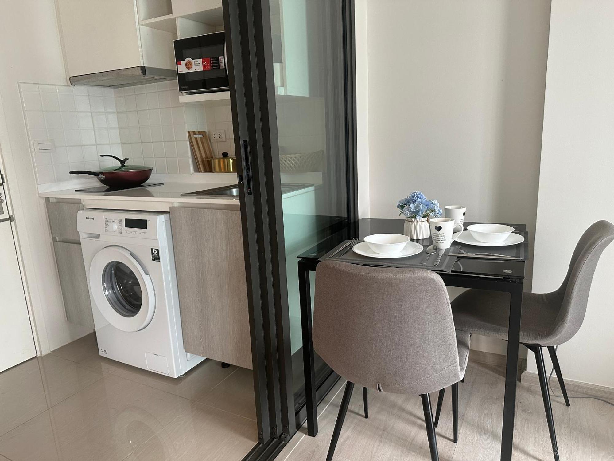 Escent Park Apartment *