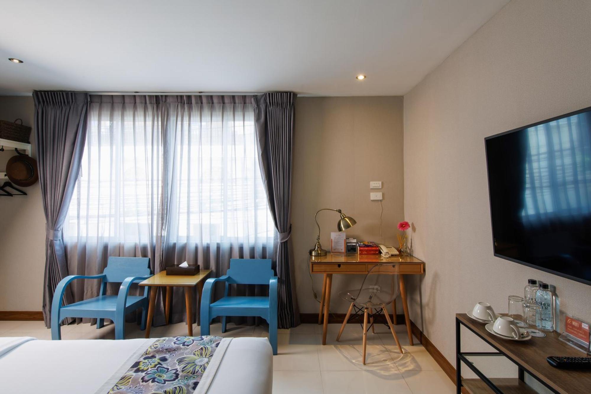 Chala Number 2 Art And Gallery Hotel