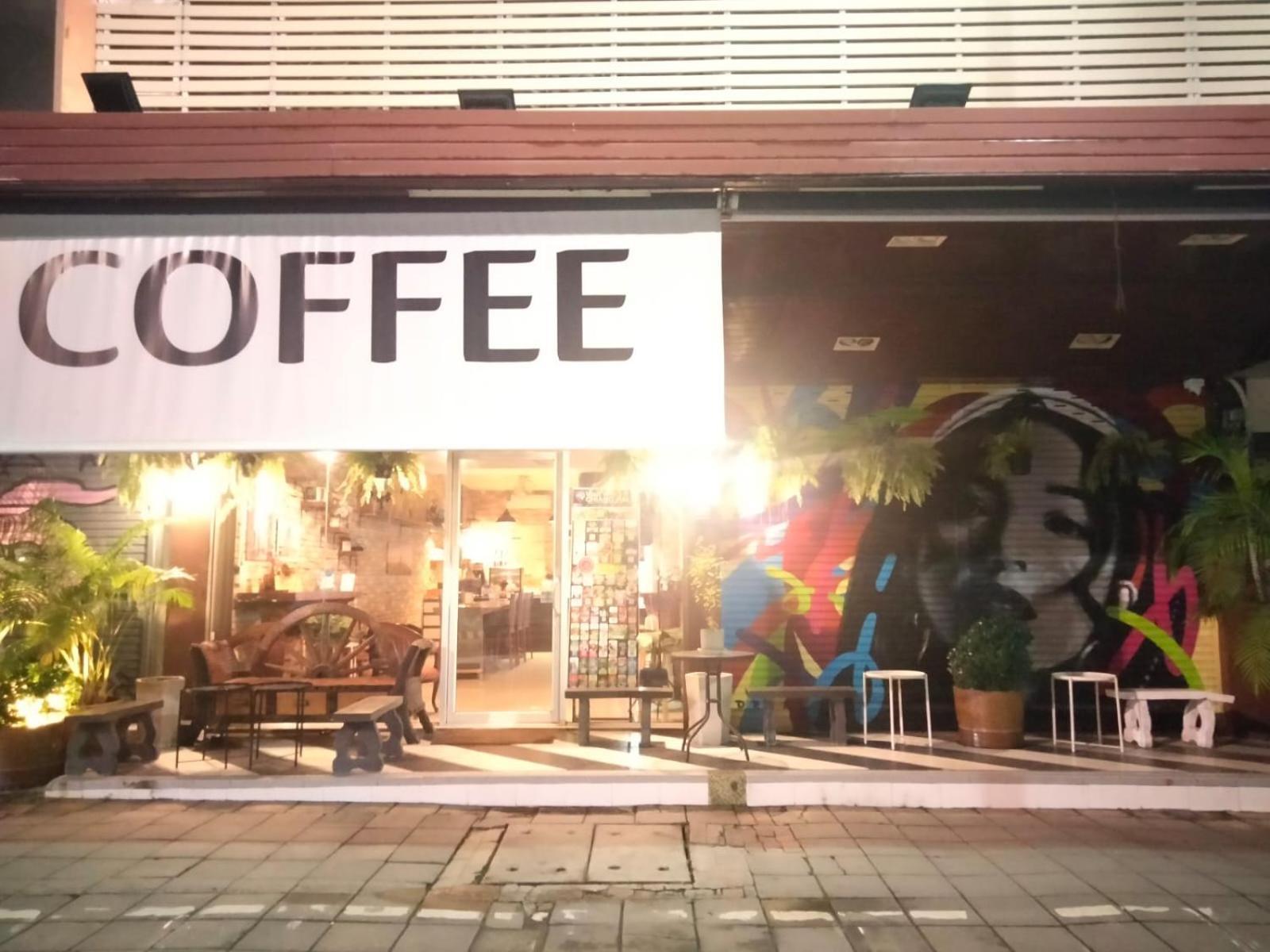 Chaiyee Coffee Hostel *