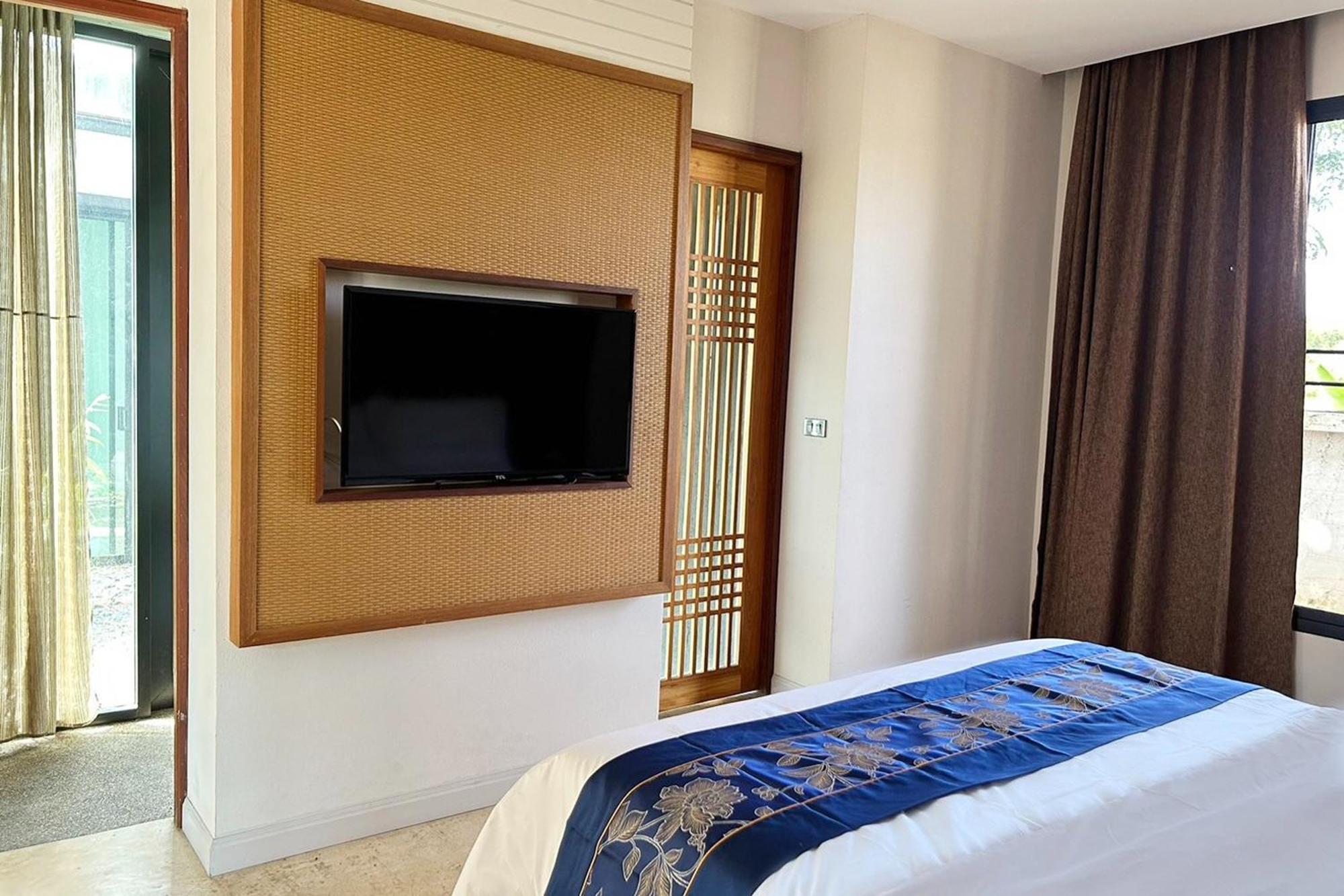 Thai Good Arts Resort *