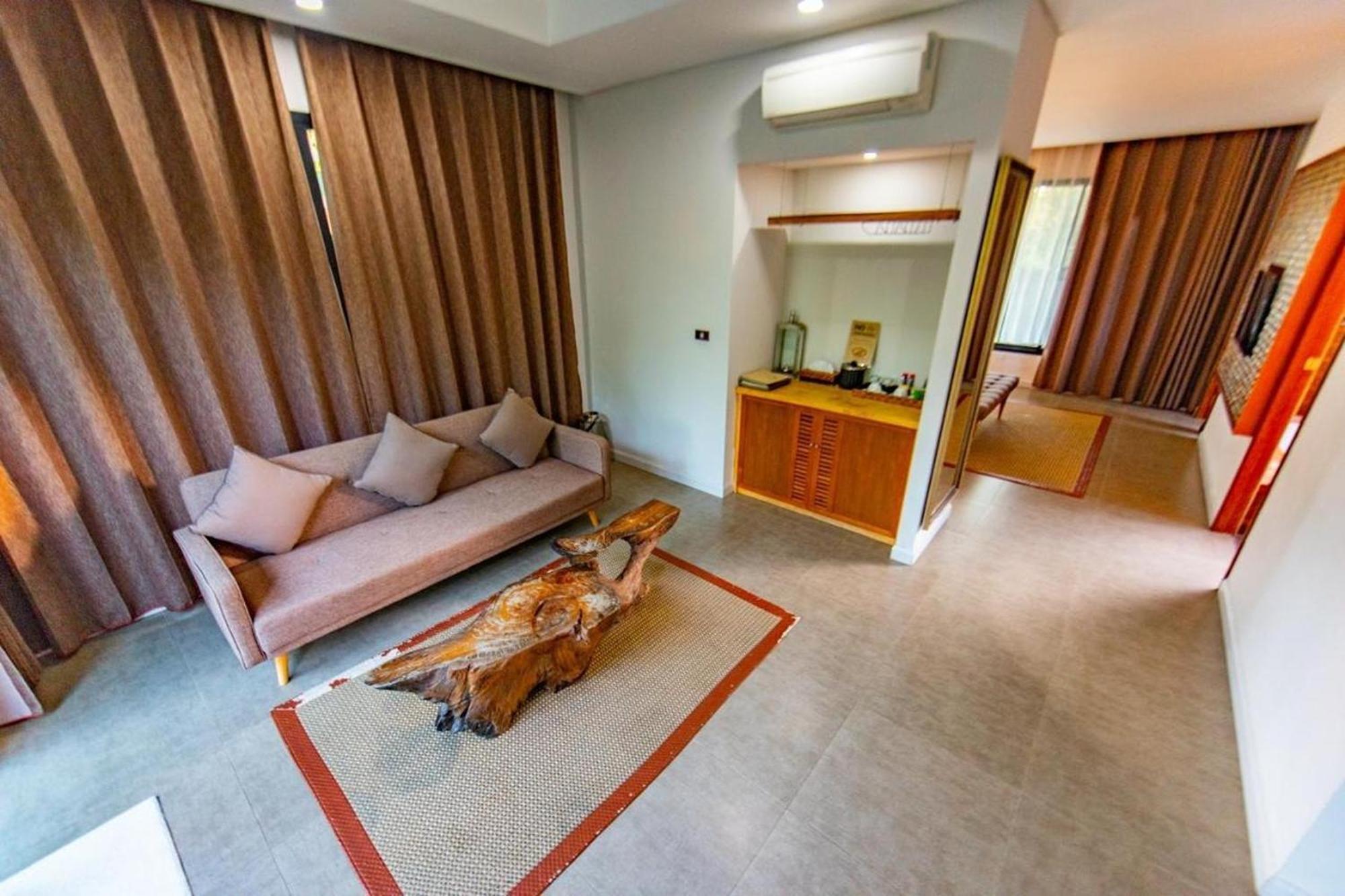 Resort Thai Good Arts *