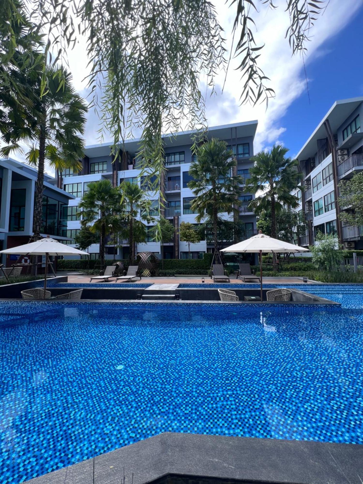 Arisecondo 泳池景观套房04号房 * Chiang Mai