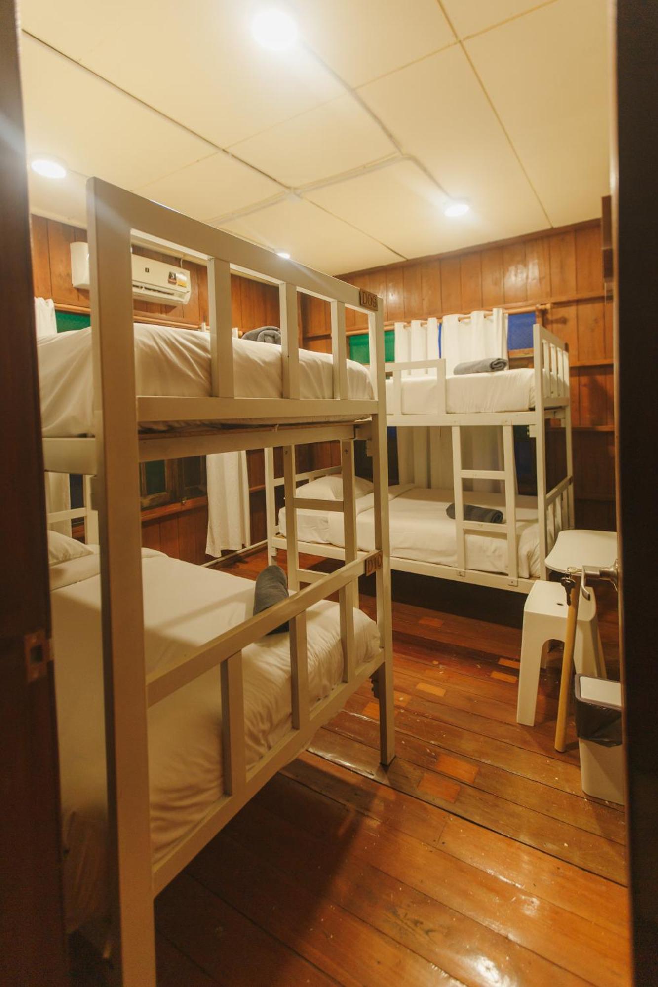 Agga Cnx Albergue