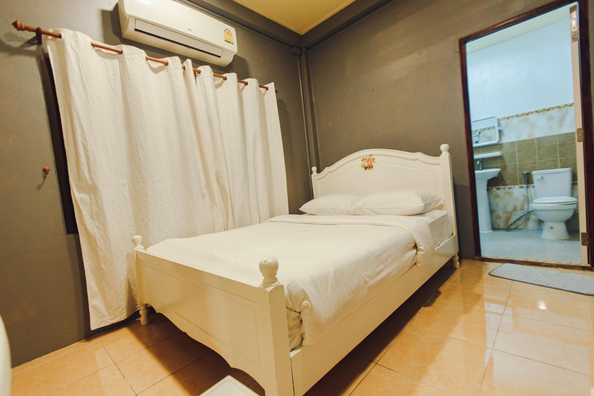 Agga Cnx Albergue