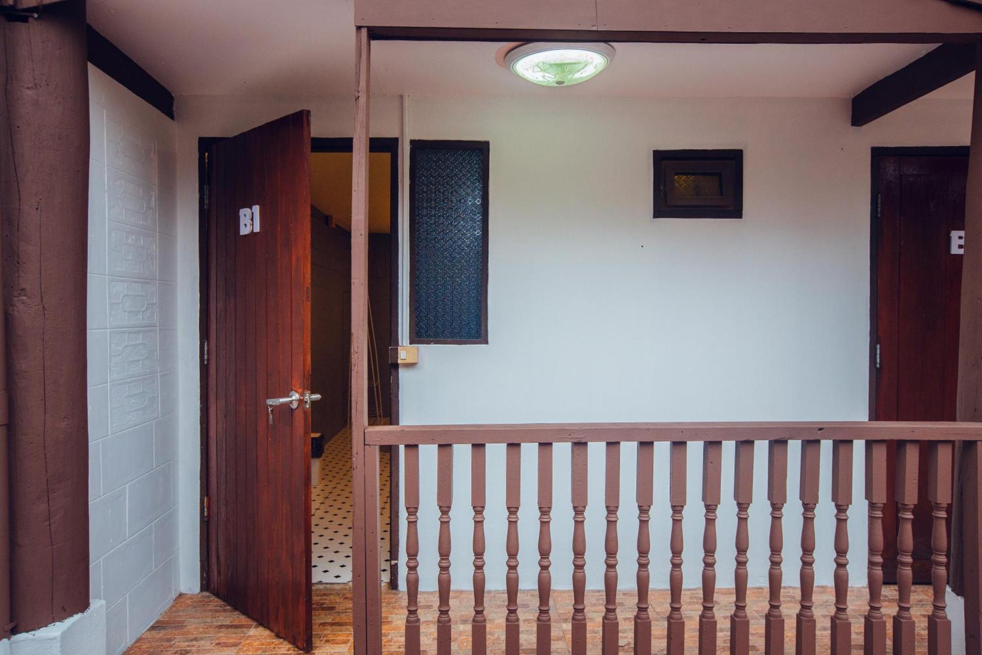 Agga Cnx Albergue *