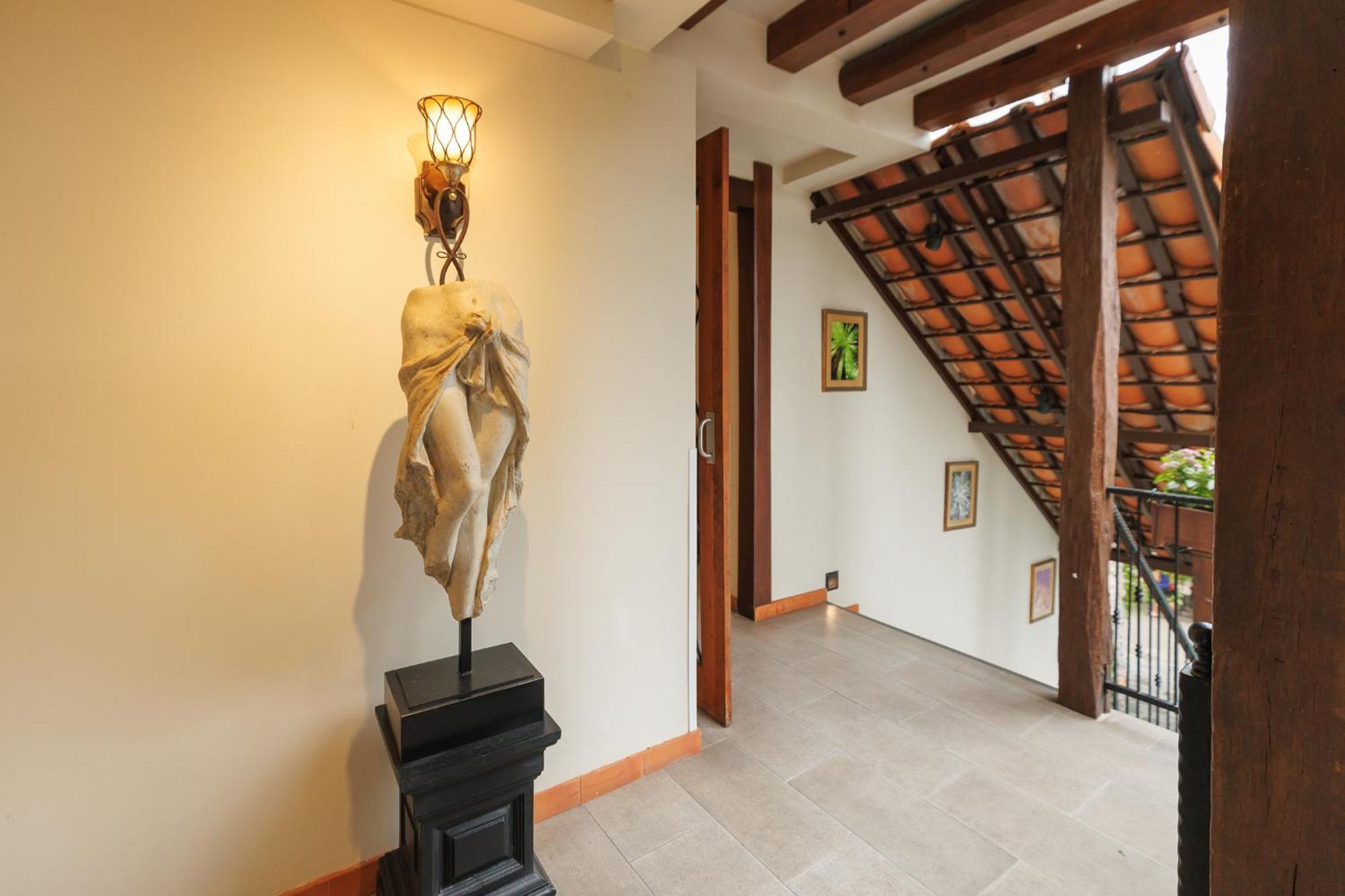 Le Charcoa Hotel