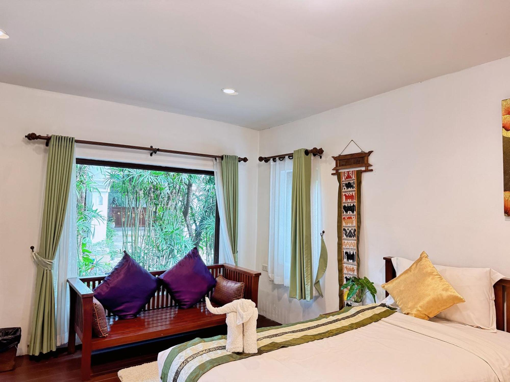 Resort E-outfitting Boutique