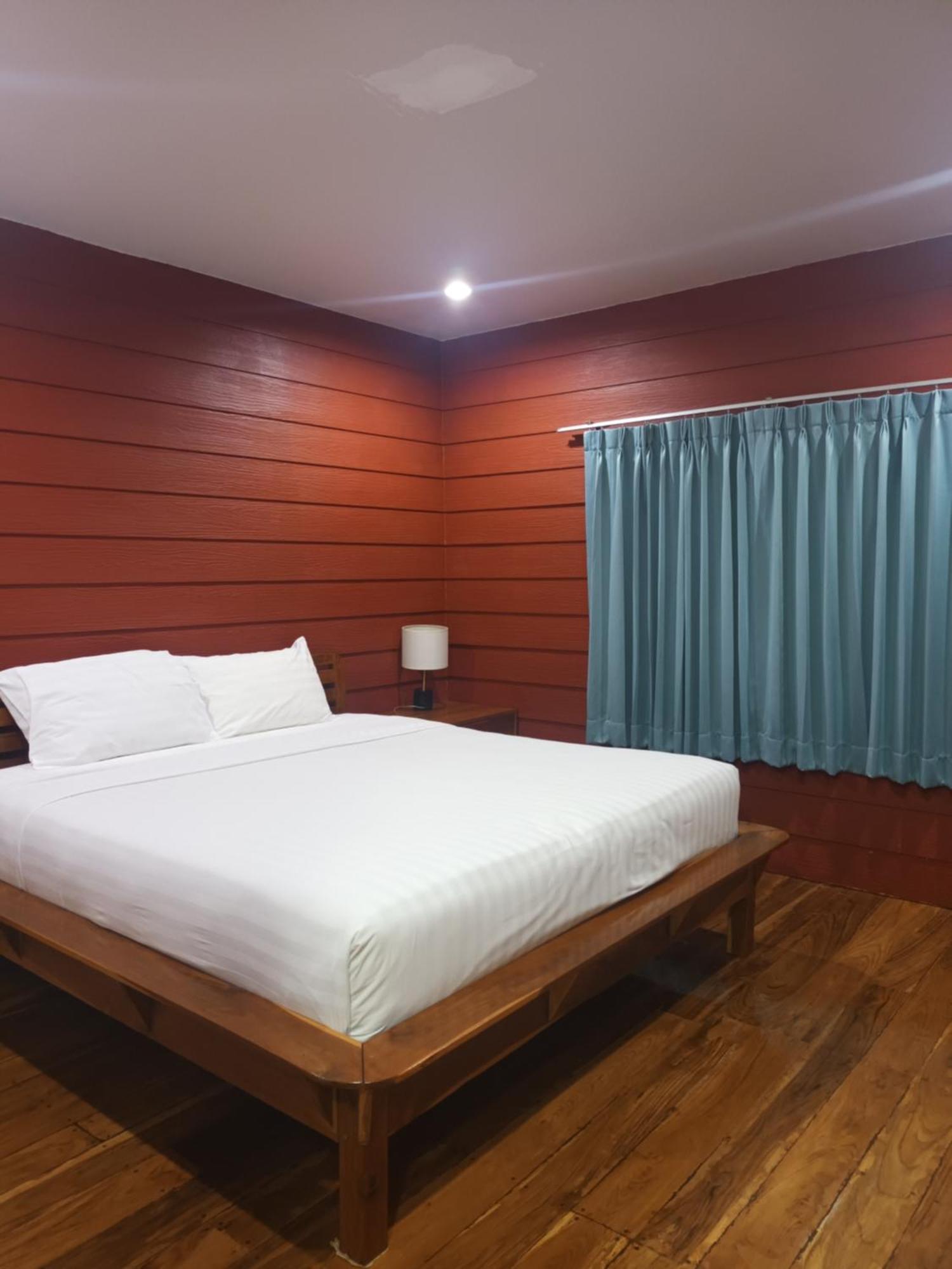 Saen Kam Guest house *
