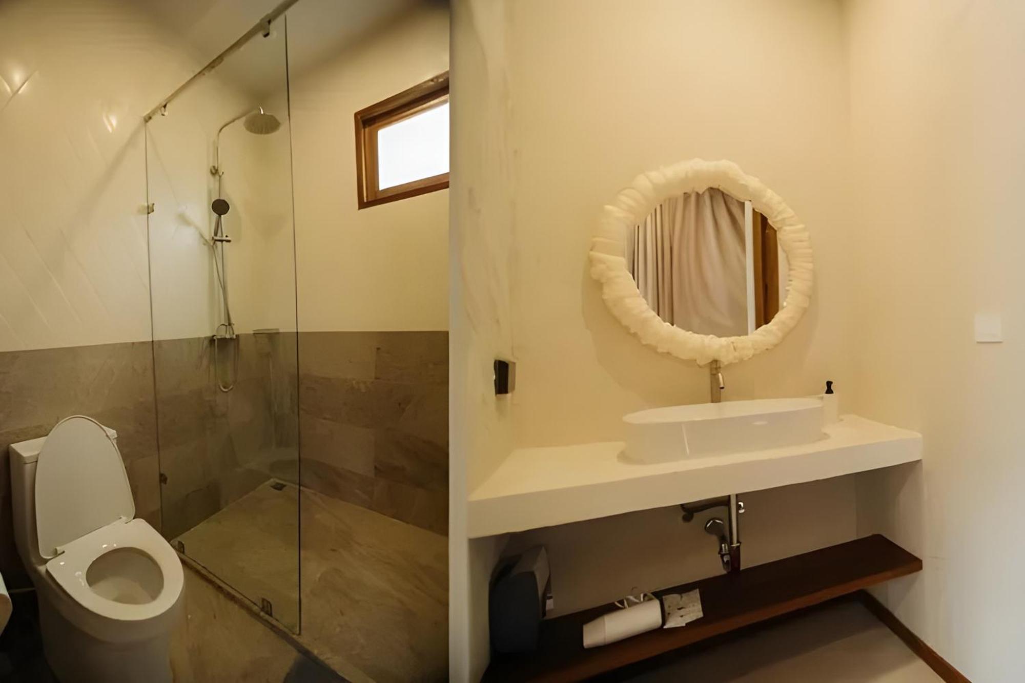 Taryn Tara Cafe And Hotel 4*