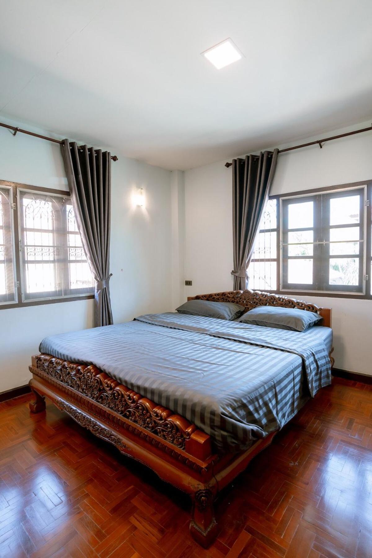 3br Cosy In Chiangmai With Public Pool Holiday home *