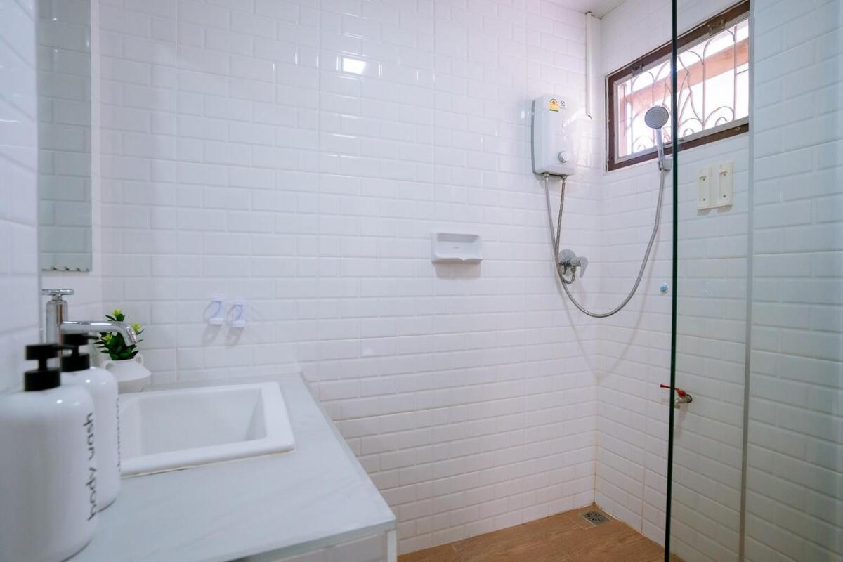 3br Cosy In Chiangmai With Public Pool Holiday home Chiang Mai