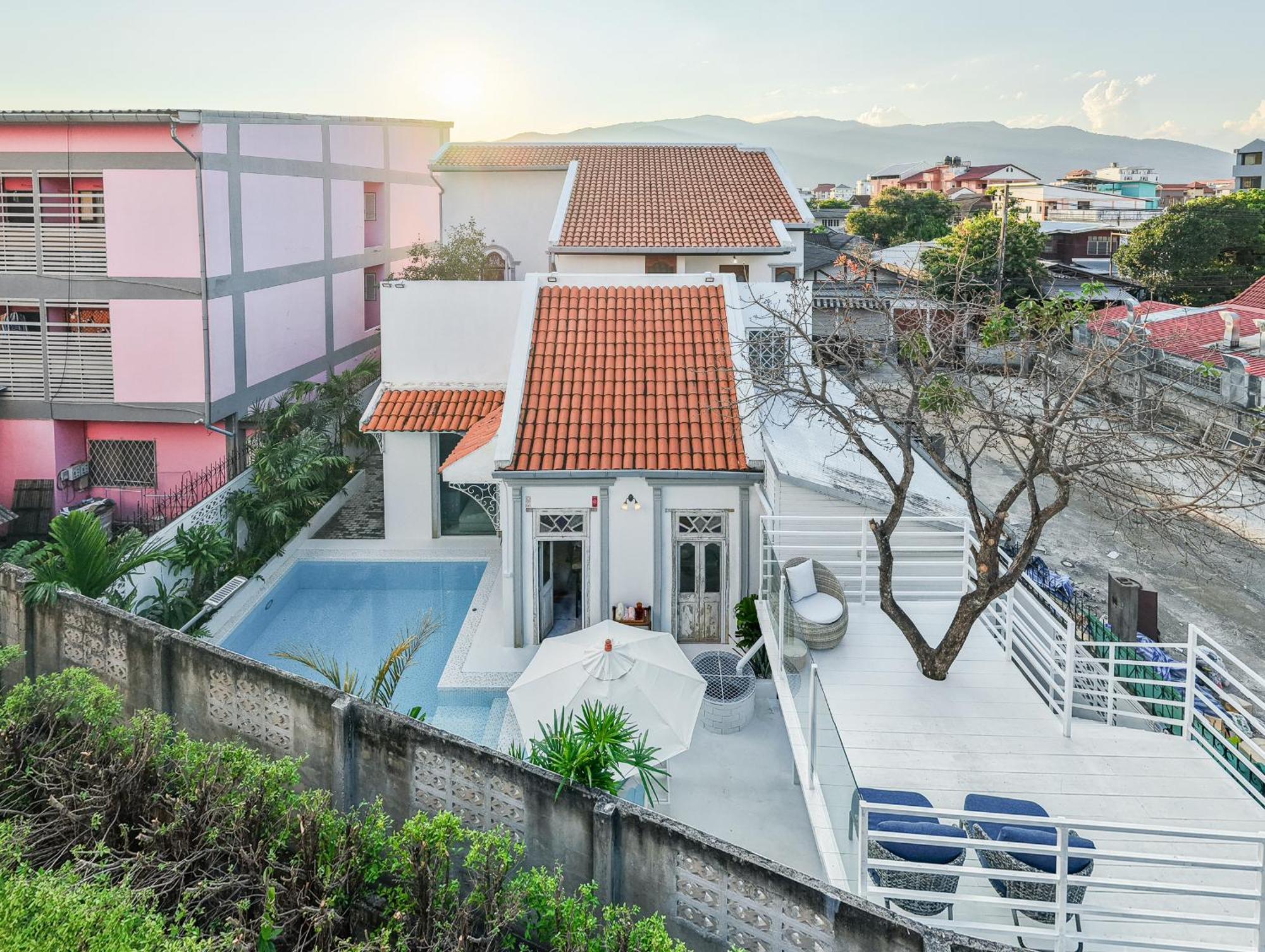 Santitham Pool Villa *