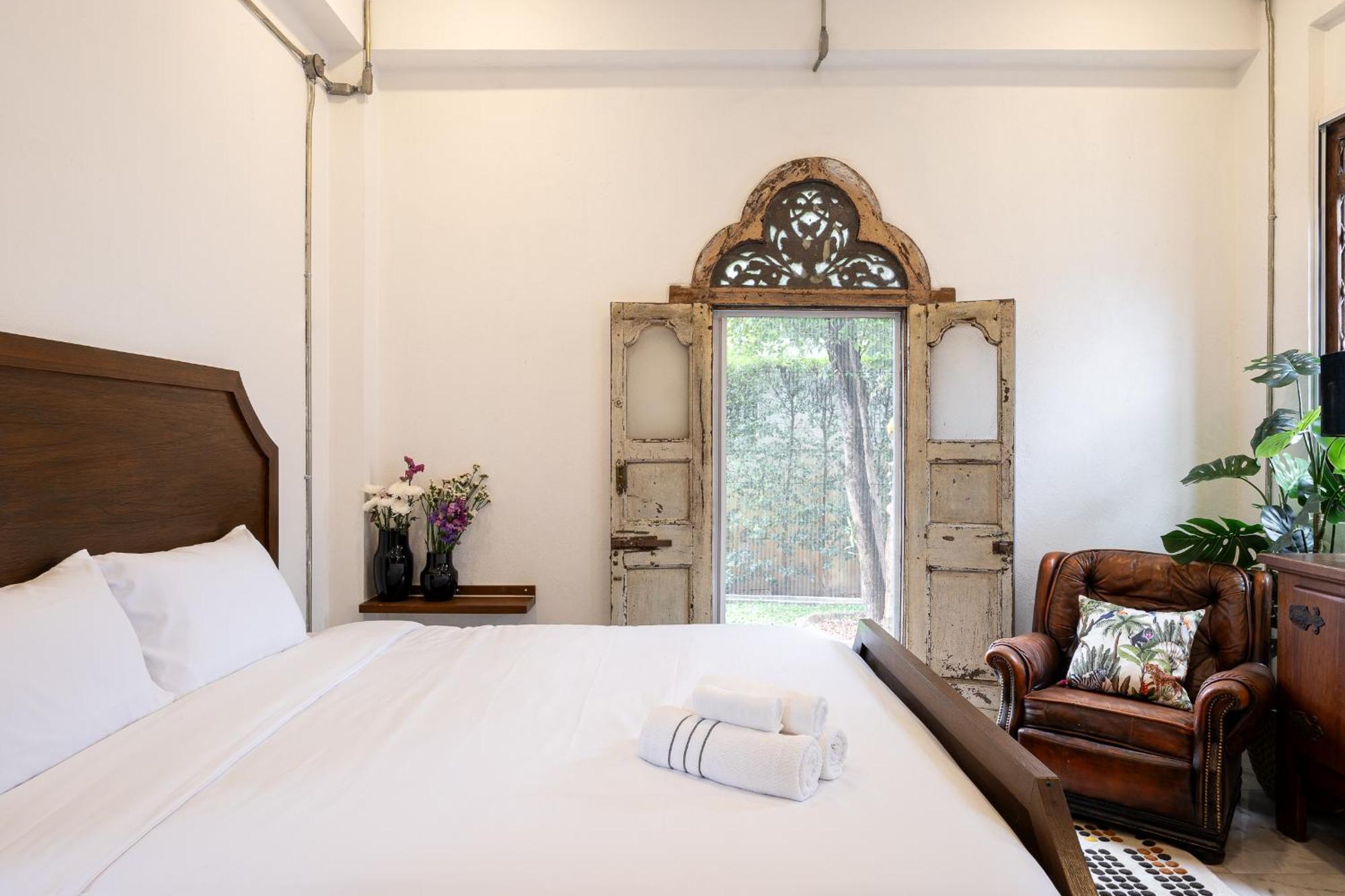 Santitham Pool Villa