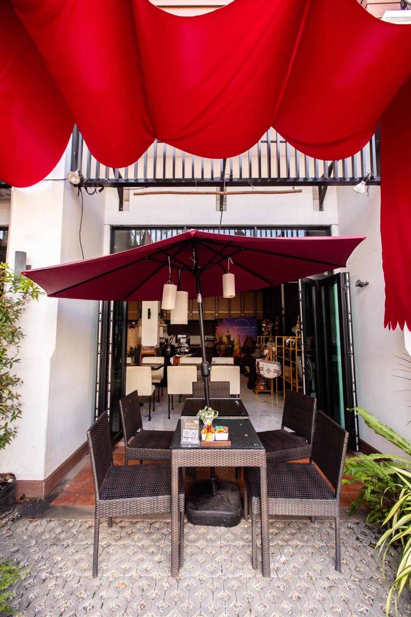 The Experience Walking Street 4*