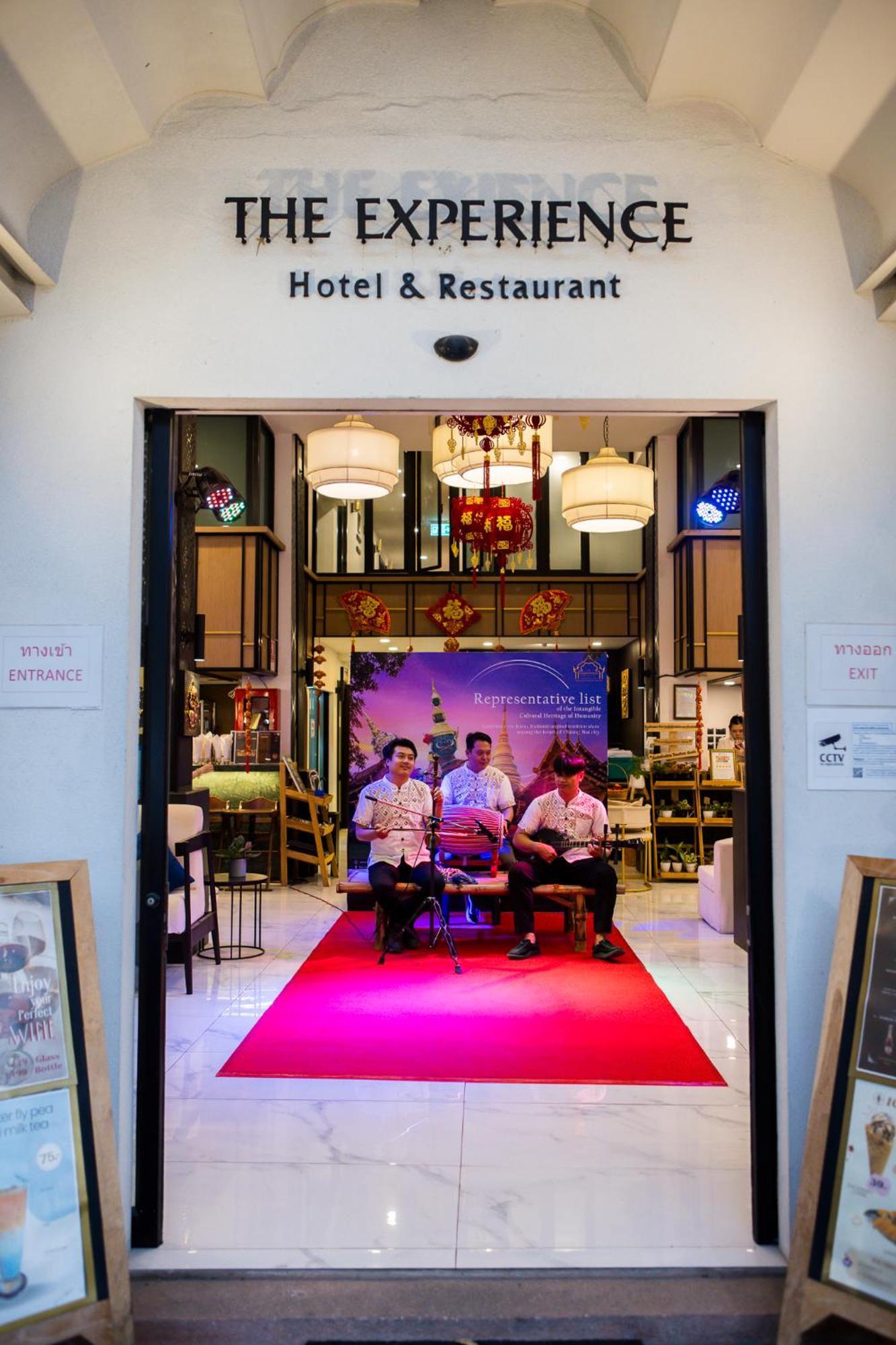 Hotel The Experience Walking Street Chiang Mai