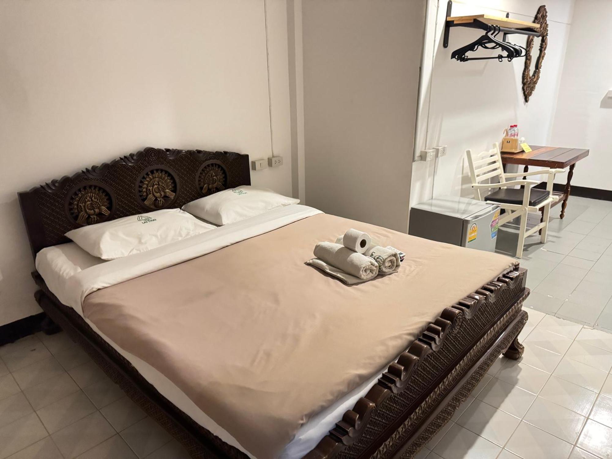 Collection O Khu Mueang Near Tha Phae Gate Formerly Lai Thai Hotel 3*