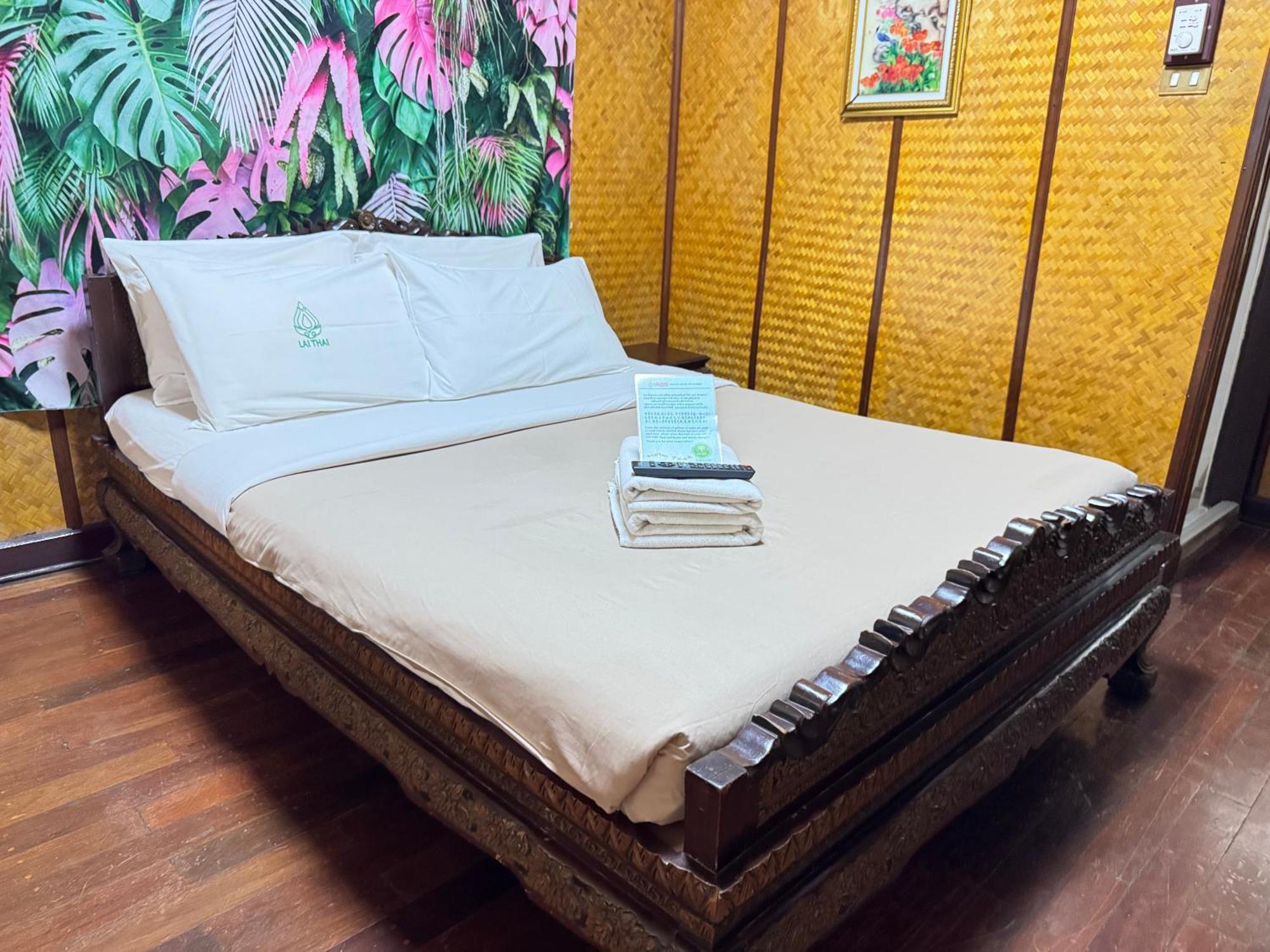 Hotel Collection O Khu Mueang Near Tha Phae Gate Formerly Lai Thai Chiang Mai