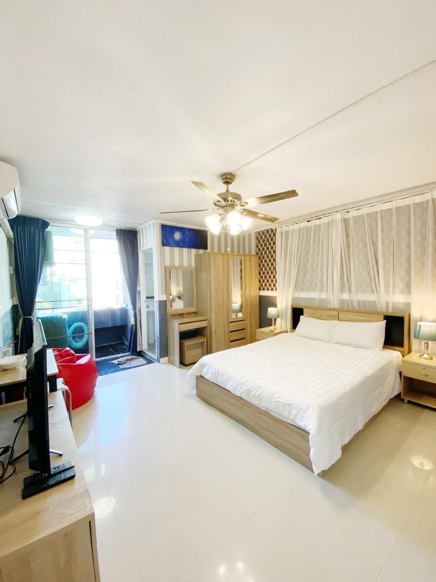 103 2 At Nimman 302 * Chiang Mai
