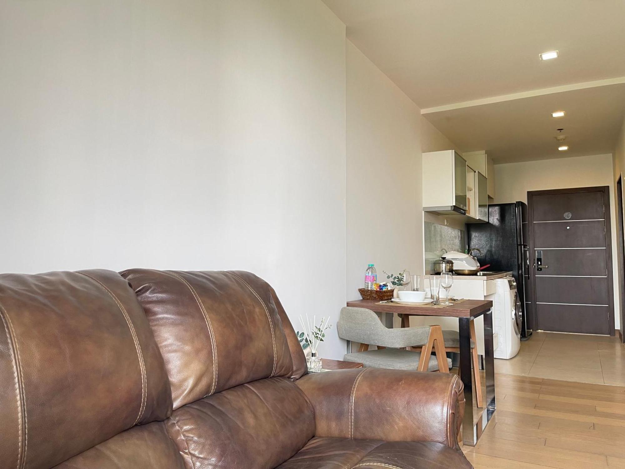 Apartment The Astra Condominium-change Klan, *