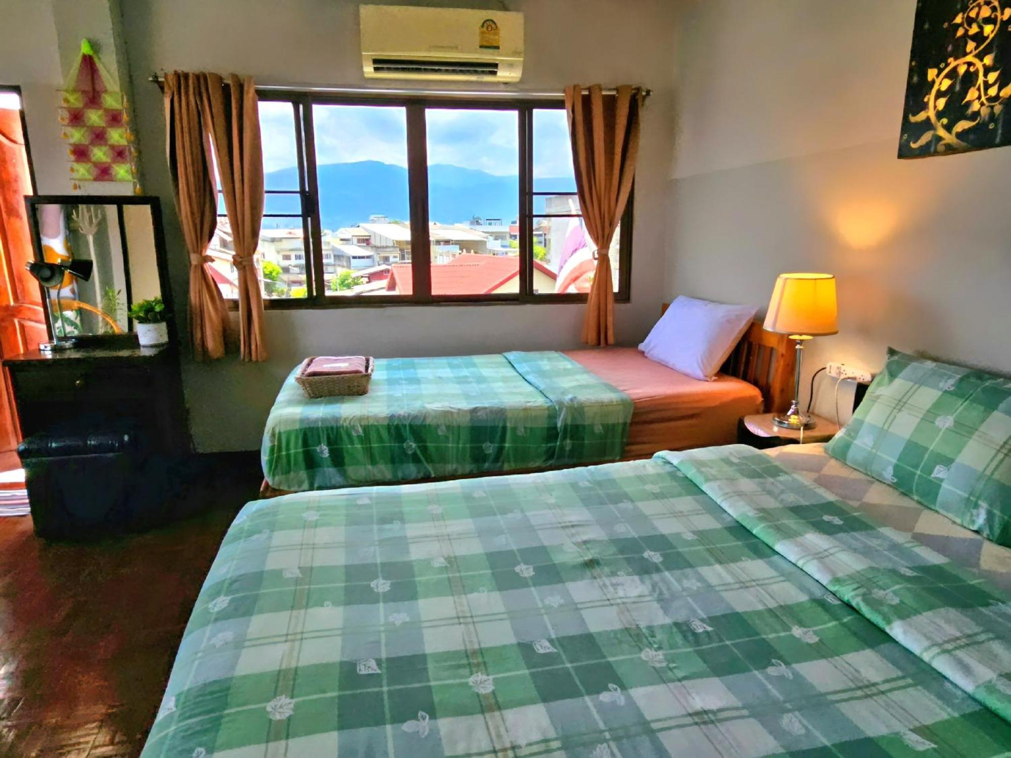Hotel Bed And Terrace Chiang Mai