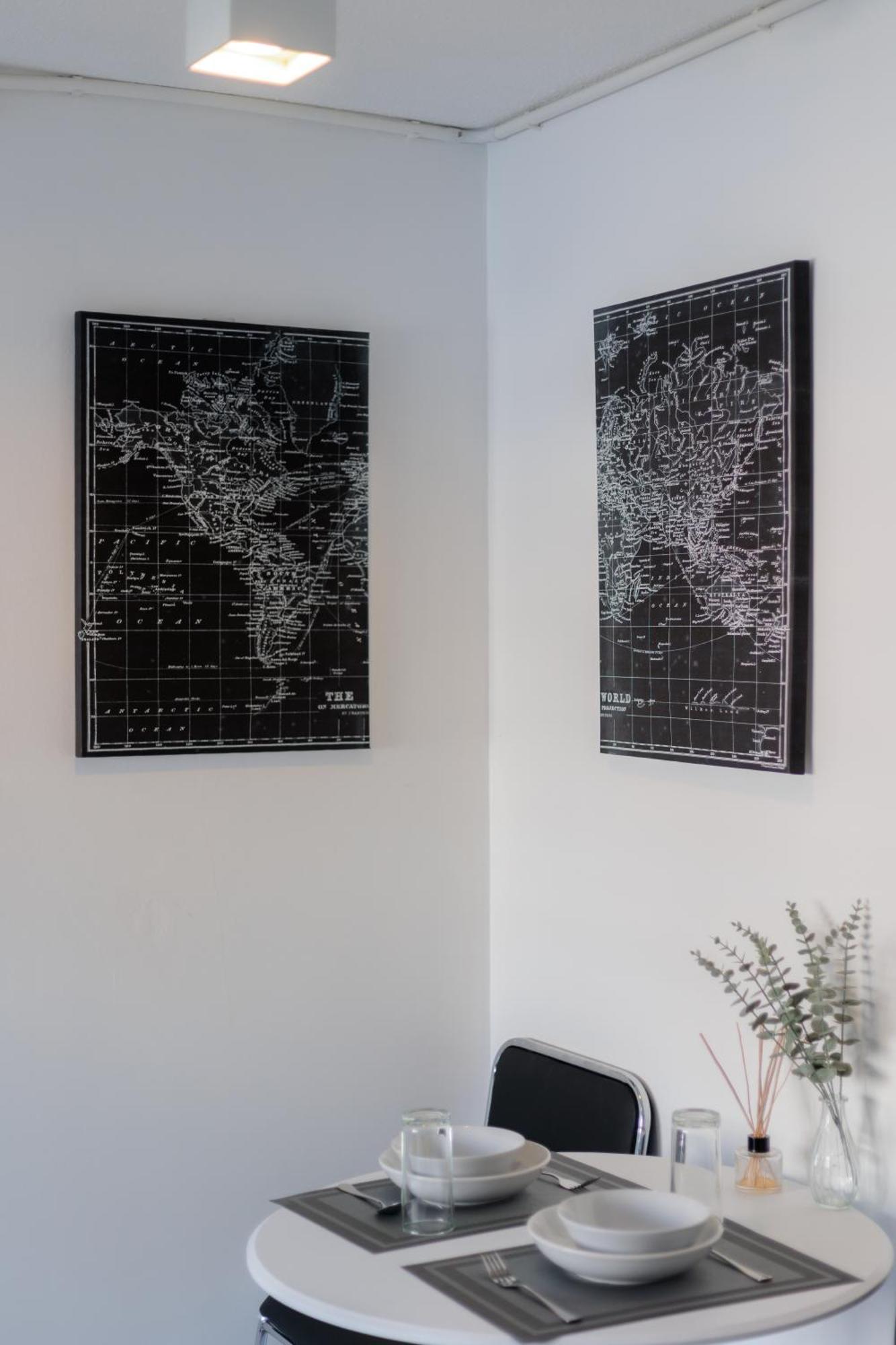 Apartment White & Black Cozy Heart Of Nimman *