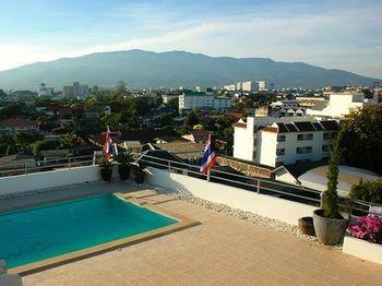 Smith Aparthotel 2*