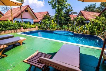 E-outfitting Boutique Resort 4*