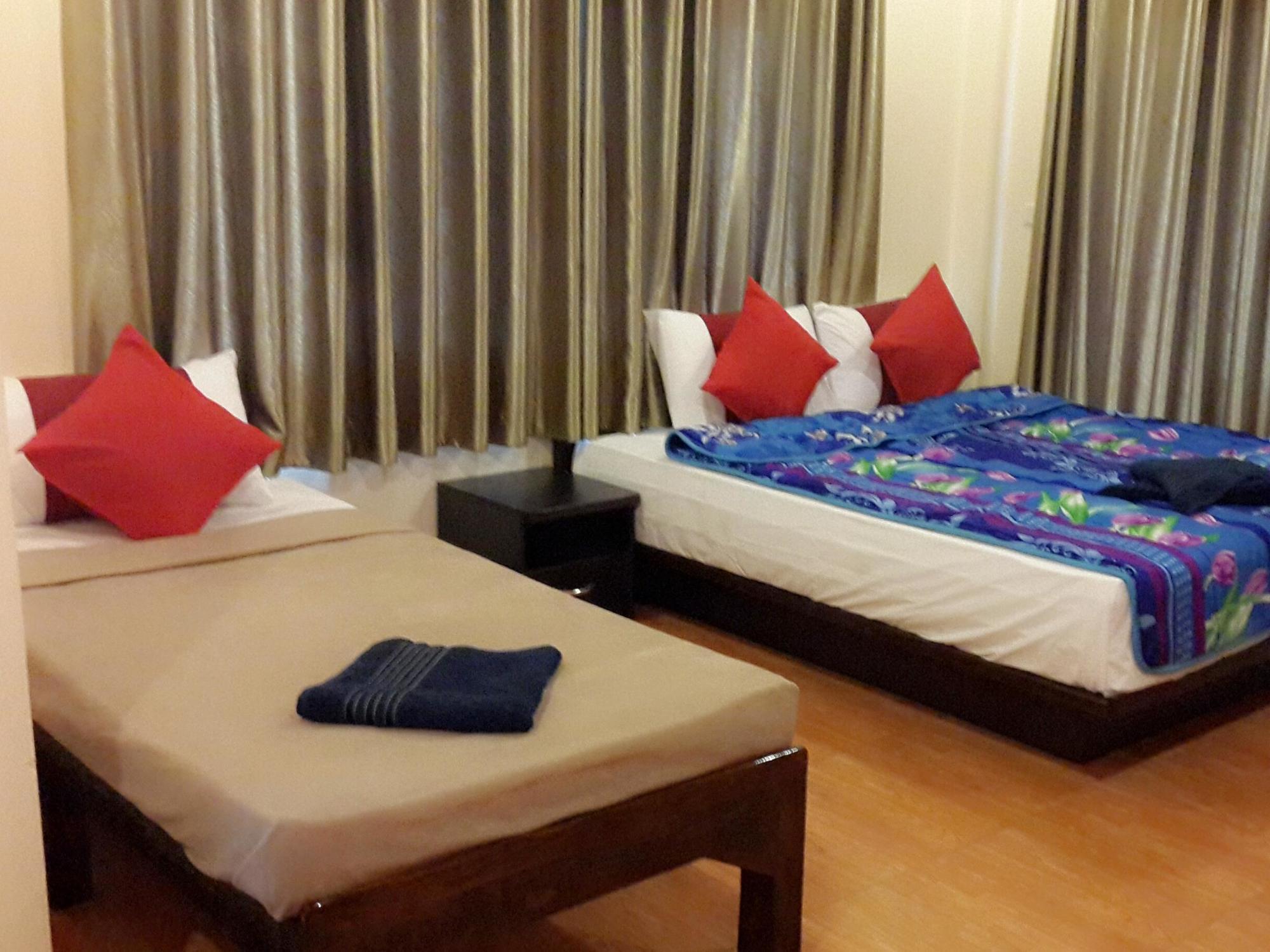 Cat House Hotel 3*